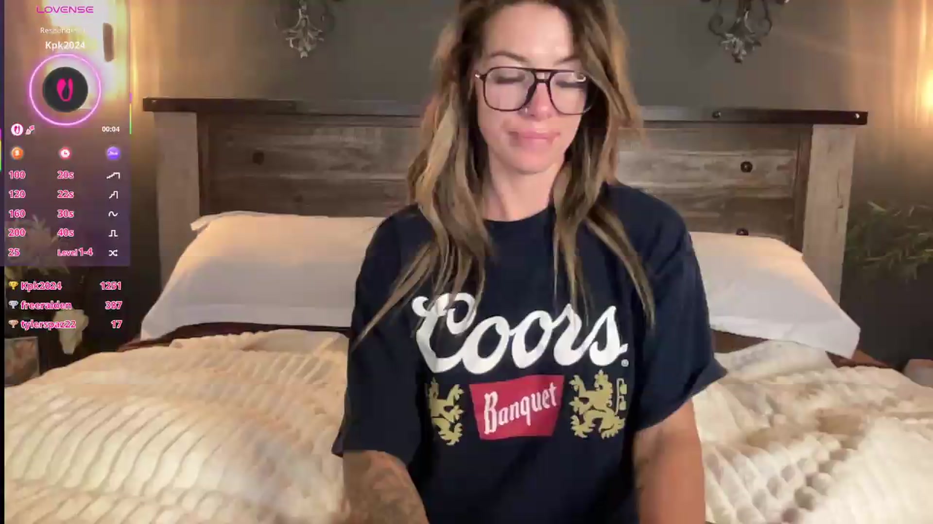 Gallery image thumbnail from velvethoneyXo's myfreecams stream on, 08/10/2026, 06:56 image 1 of 20