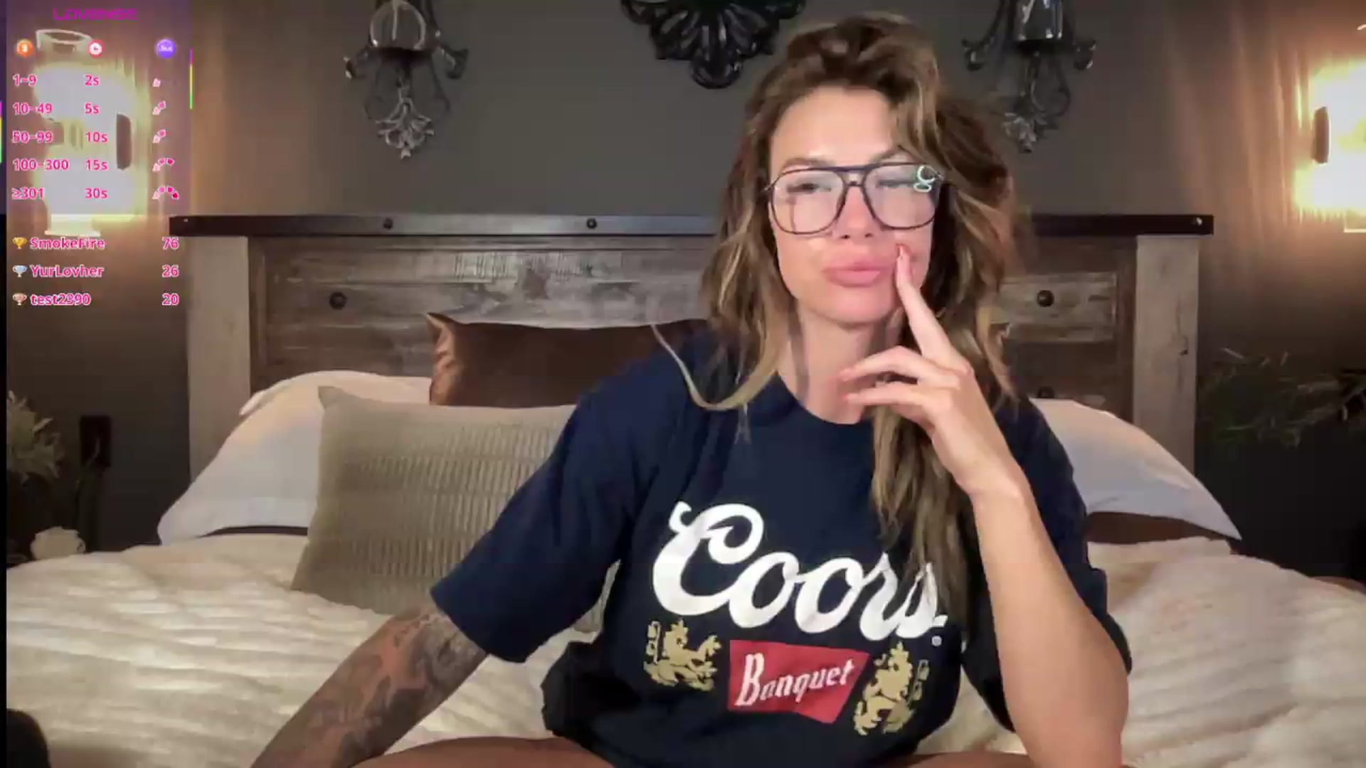 Gallery image thumbnail from velvethoneyXo's myfreecams stream on, 08/17/2026, 07:12 image 10 of 20