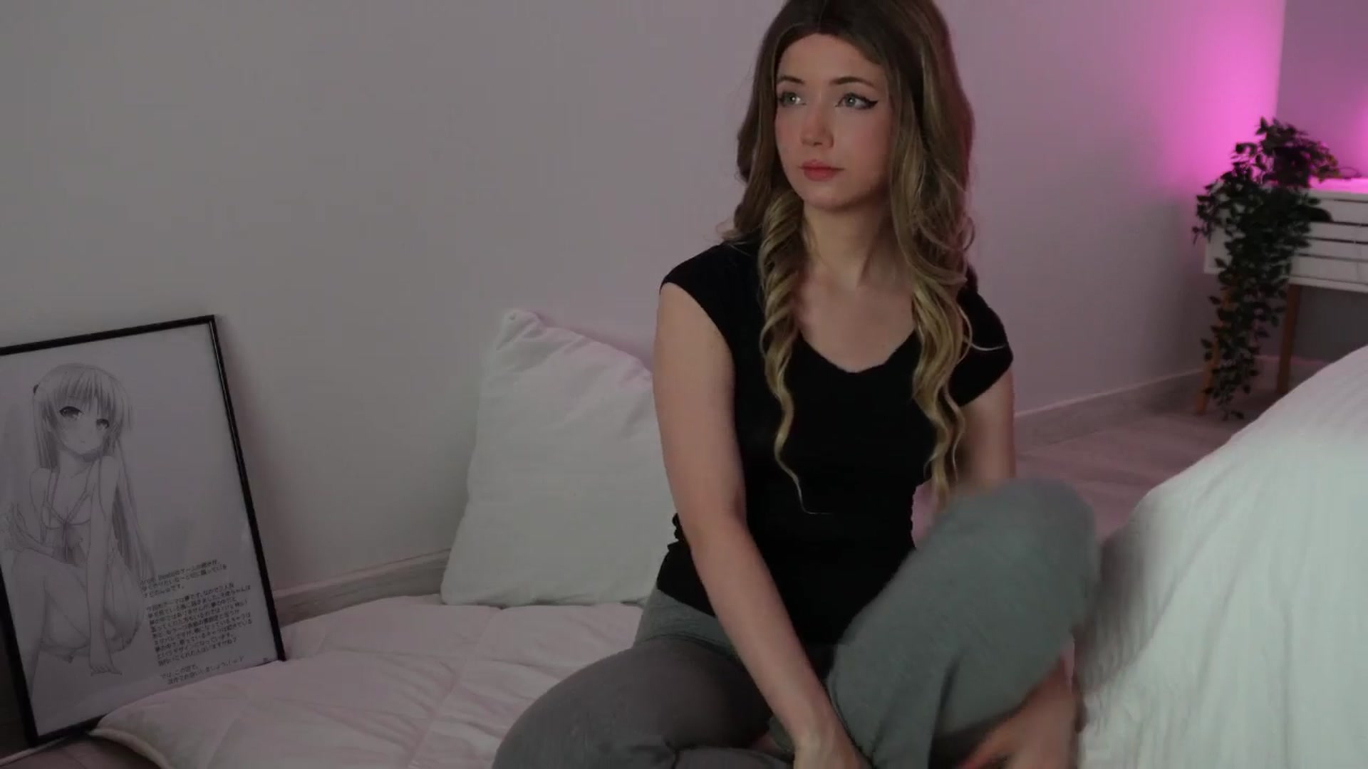 Gallery image thumbnail from velvetrush's myfreecams stream on, 10/09/2024, 24:46 image 17 of 20