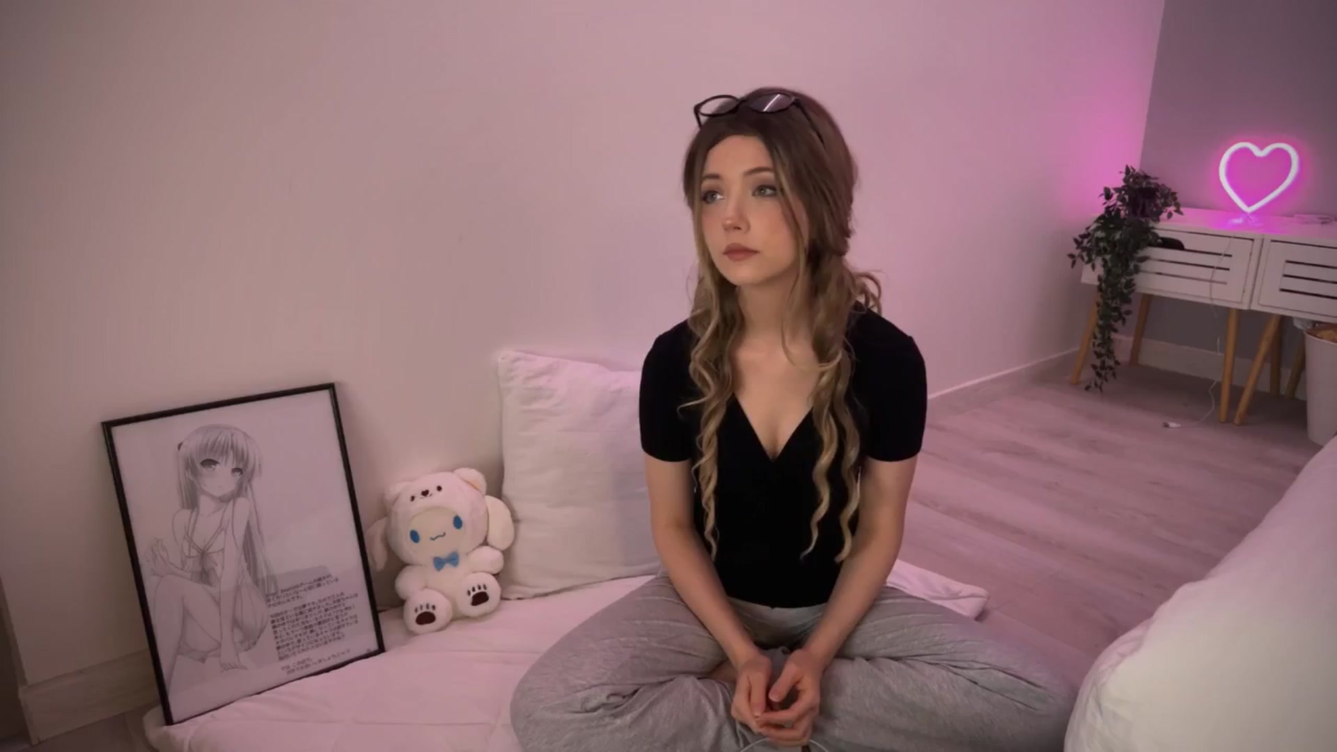 Gallery image thumbnail from velvetrush's myfreecams stream on, 10/21/2024, 22:02 image 5 of 20