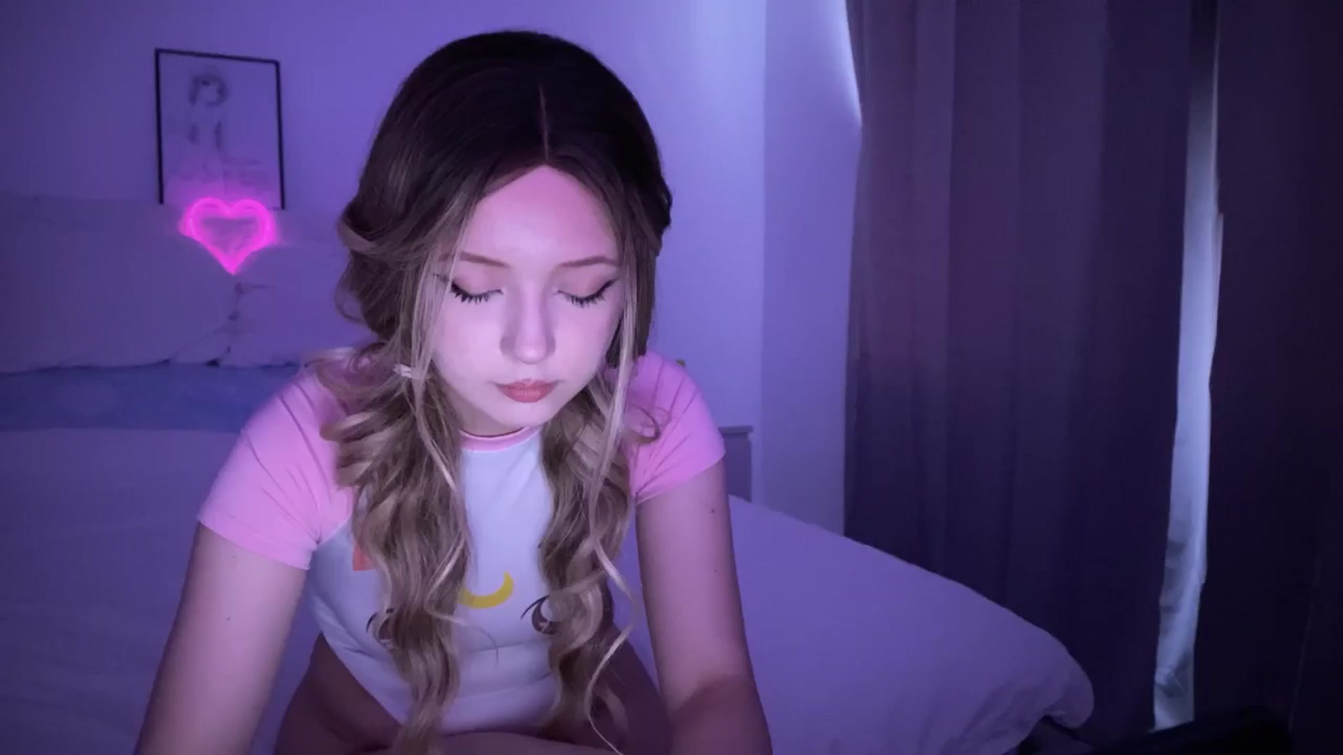 Gallery image thumbnail from velvetrush's myfreecams stream on, 06/18/2025, 16:48 image 18 of 20