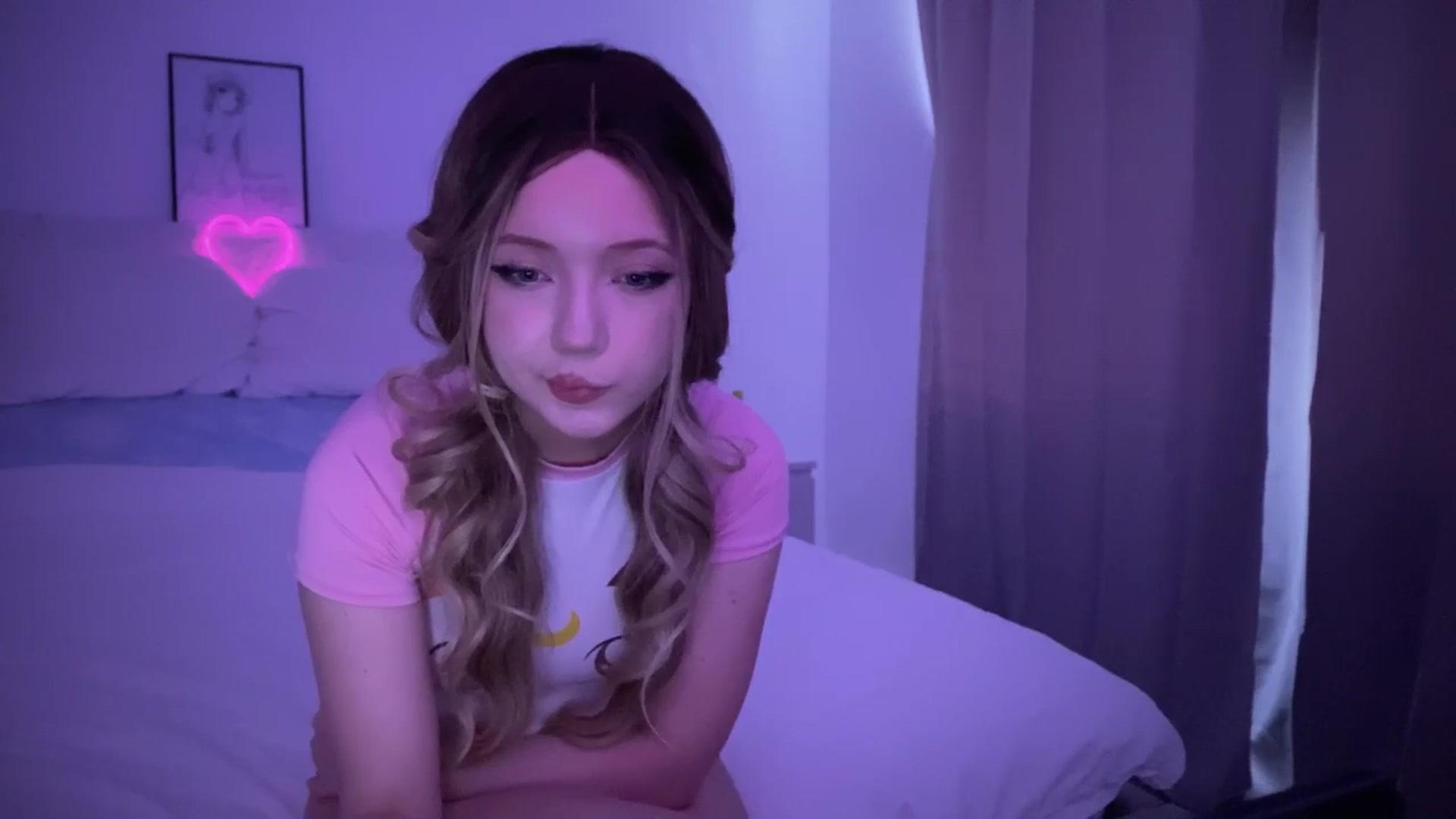 Gallery image thumbnail from velvetrush's myfreecams stream on, 06/18/2025, 16:48 image 17 of 20