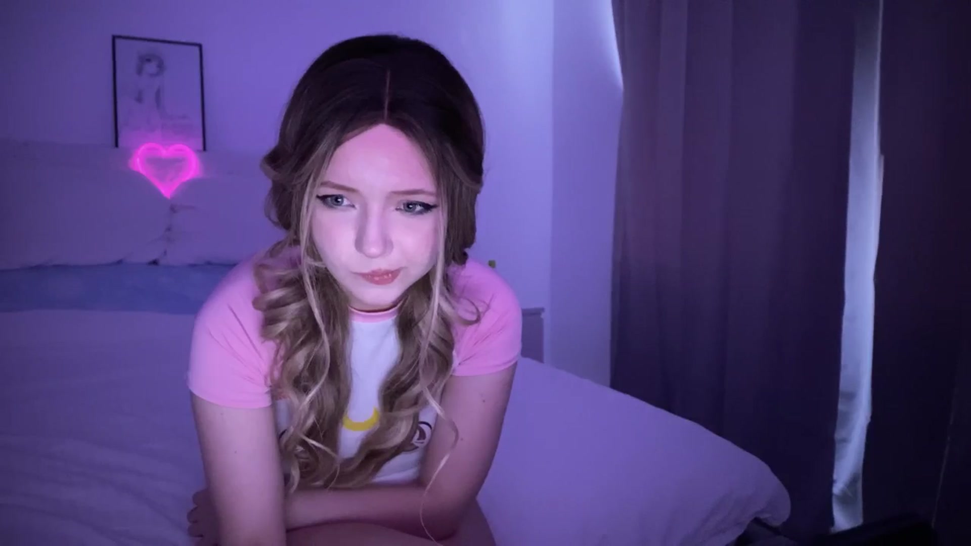 Gallery image thumbnail from velvetrush's myfreecams stream on, 06/18/2025, 16:48 image 14 of 20