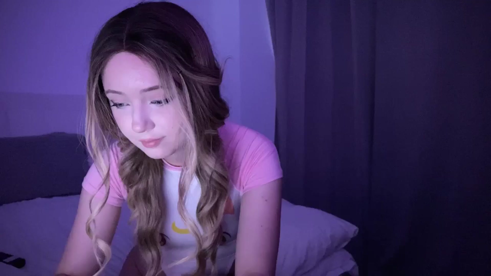Gallery image thumbnail from velvetrush's myfreecams stream on, 06/19/2025, 18:53 image 8 of 20