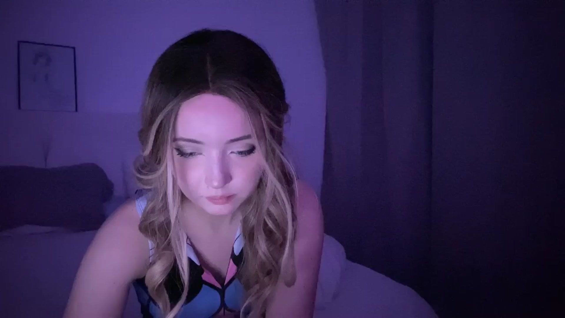 Gallery image thumbnail from velvetrush's myfreecams stream on, 06/21/2025, 19:56 image 12 of 20