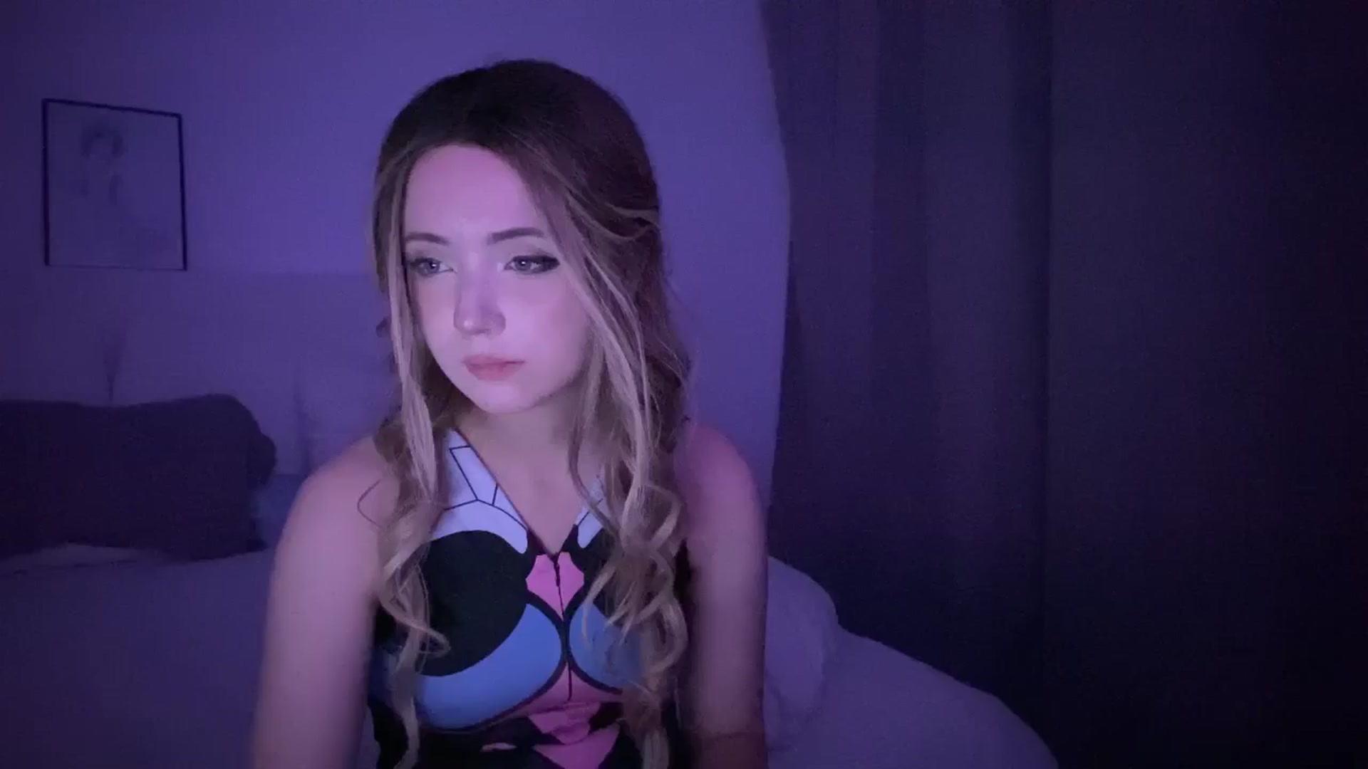Gallery image thumbnail from velvetrush's myfreecams stream on, 06/21/2025, 19:56 image 9 of 20