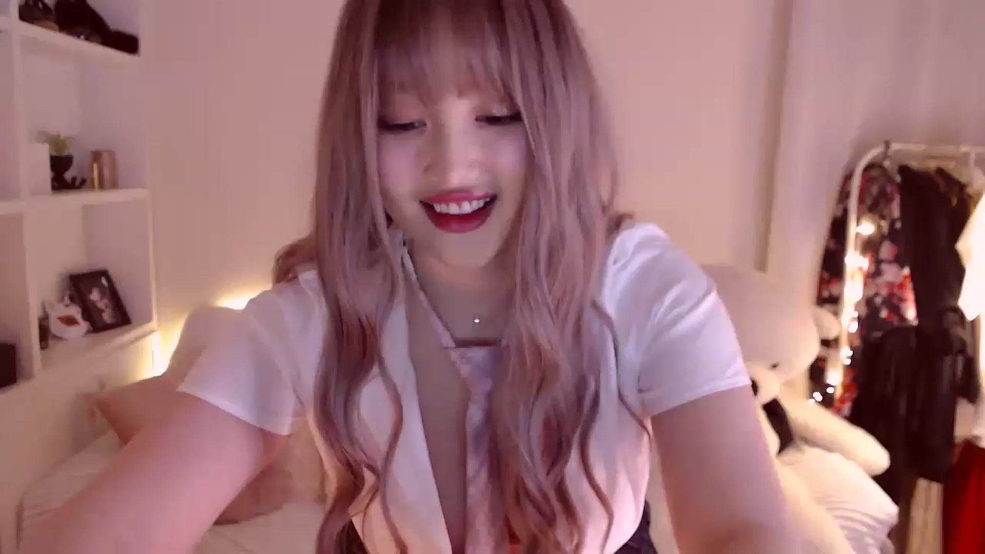 Gallery image thumbnail from veryberrry's myfreecams stream on, 01/14/2023, 12:44 image 14 of 20
