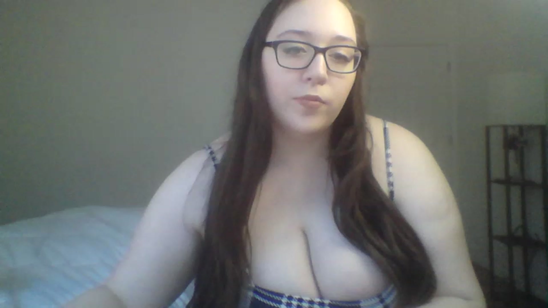 Gallery image thumbnail from victoriabxo's myfreecams stream on, 11/25/2022, 22:24 image 1 of 20