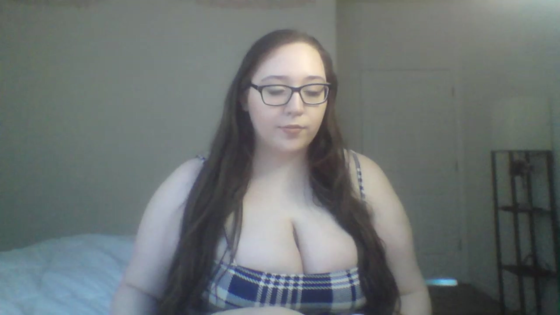 Gallery image thumbnail from victoriabxo's myfreecams stream on, 11/25/2022, 22:24 image 14 of 20