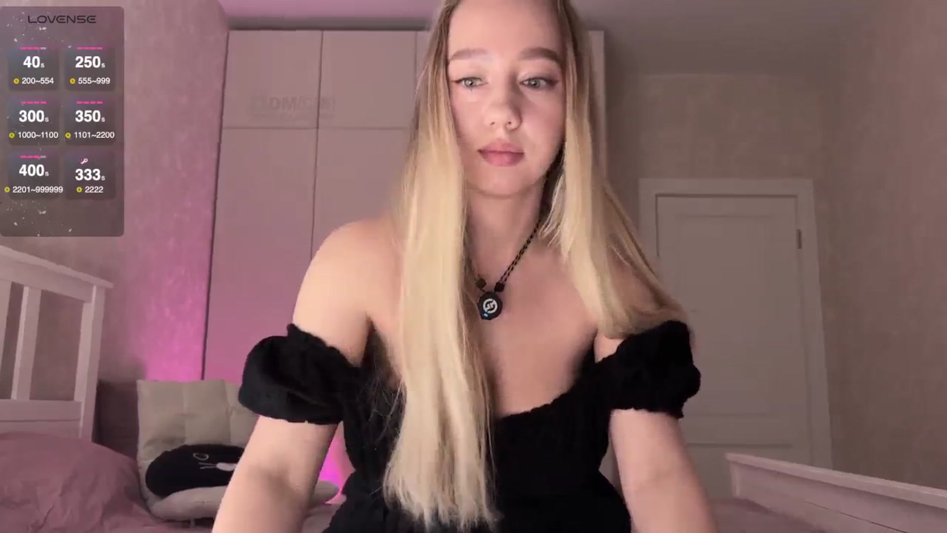 Gallery image thumbnail from villanell's myfreecams stream on, 08/16/2025, 16:44 image 11 of 20