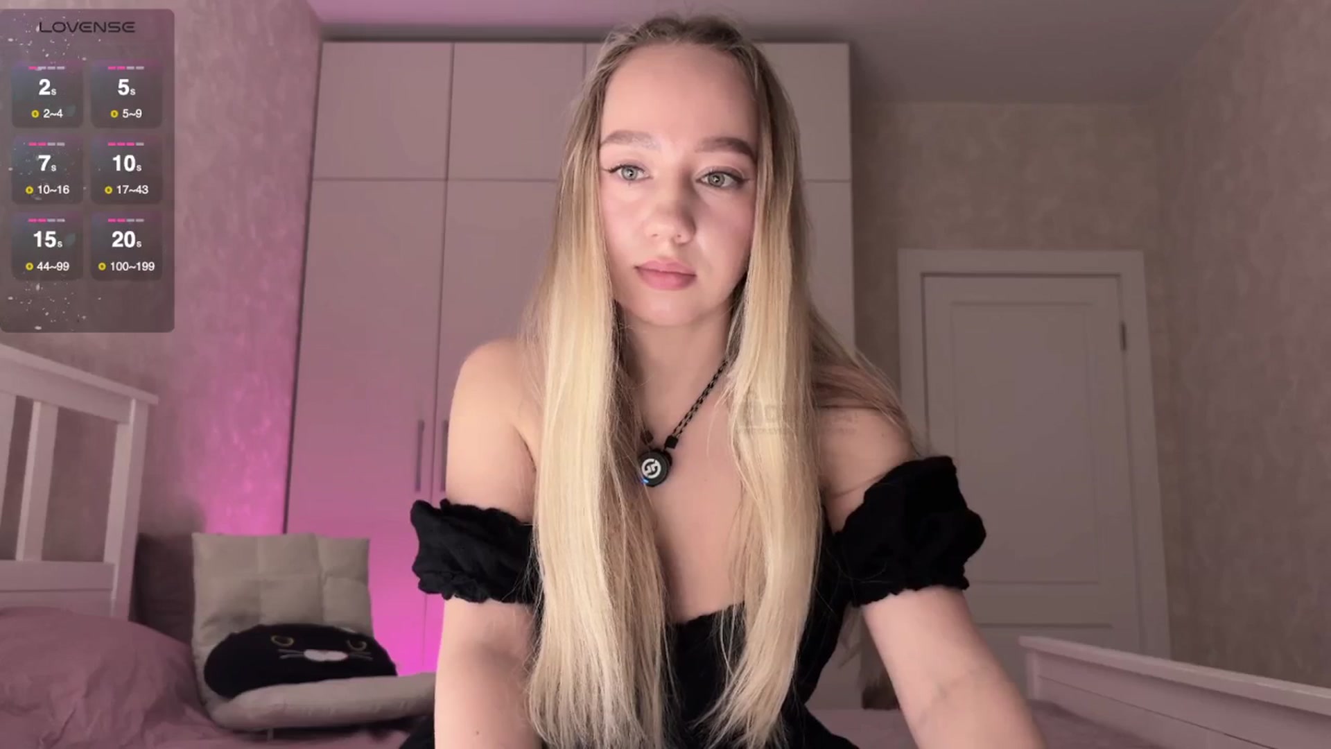 Gallery image thumbnail from villanell's myfreecams stream on, 08/16/2025, 16:44 image 12 of 20