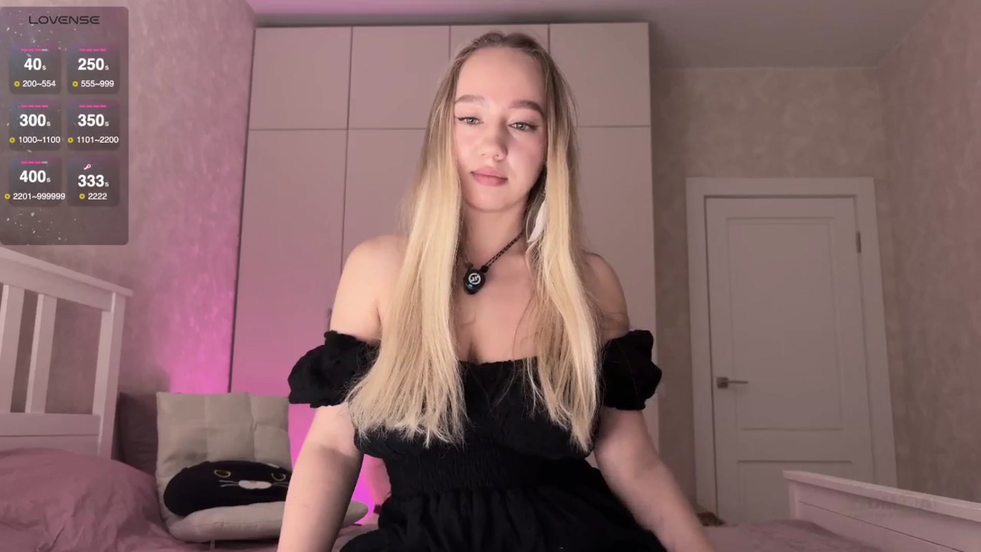 Gallery image thumbnail from villanell's myfreecams stream on, 08/16/2025, 16:44 image 13 of 20