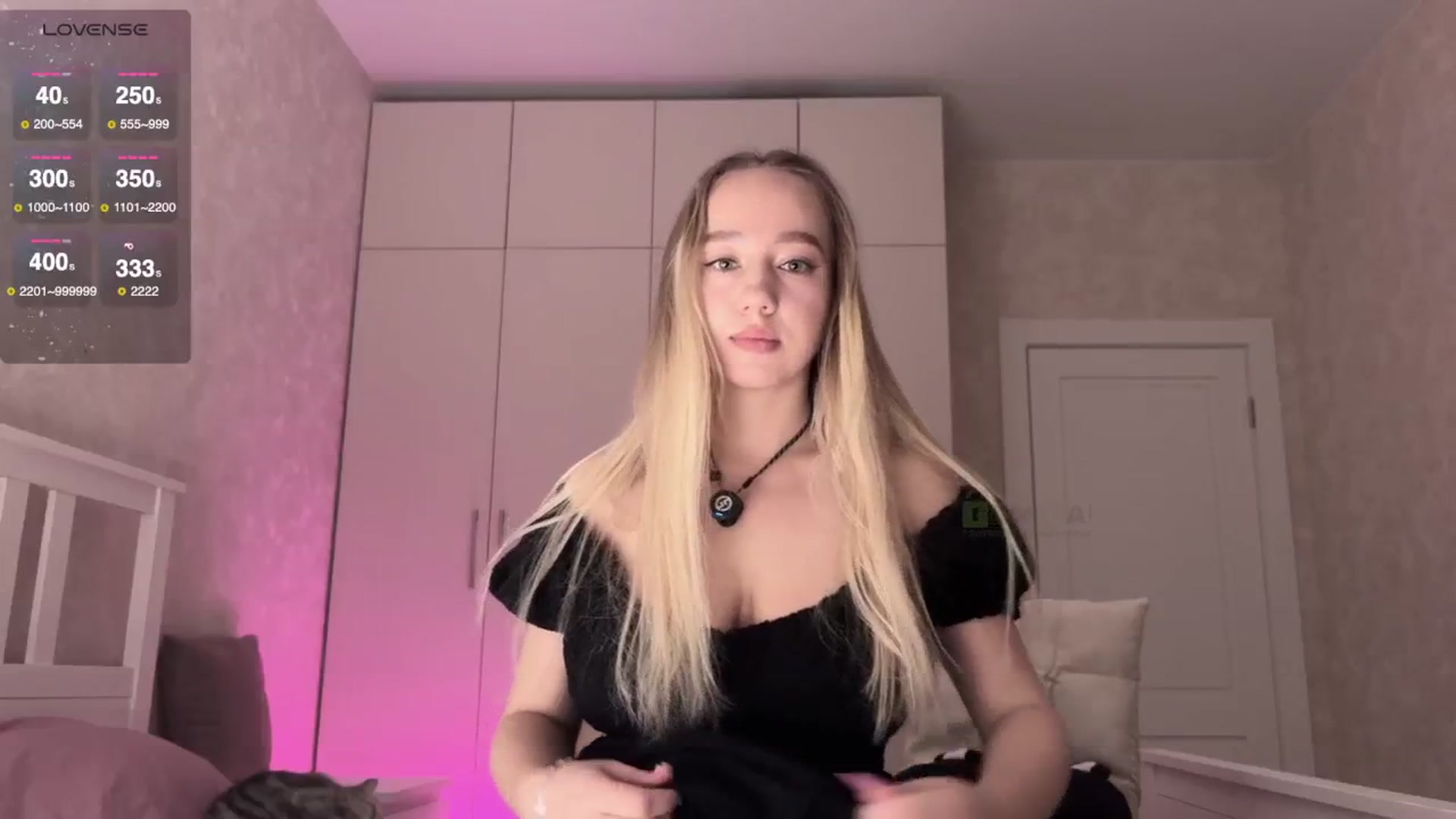 Gallery image thumbnail from villanell's myfreecams stream on, 08/16/2025, 19:21 image 10 of 20