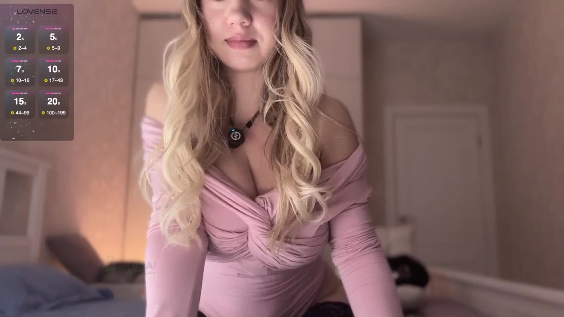 Gallery image thumbnail from villanell's myfreecams stream on, 08/30/2025, 14:24 image 12 of 20