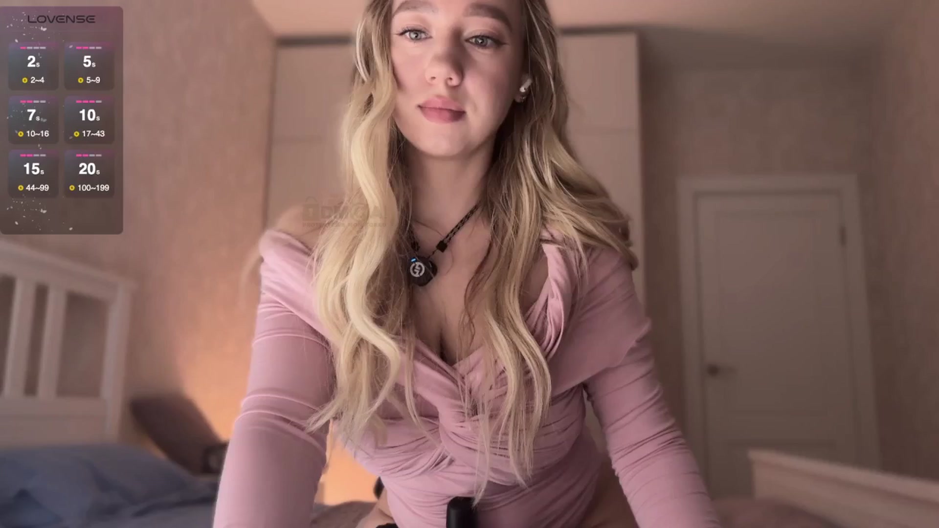 Gallery image thumbnail from villanell's myfreecams stream on, 08/30/2025, 19:24 image 4 of 20