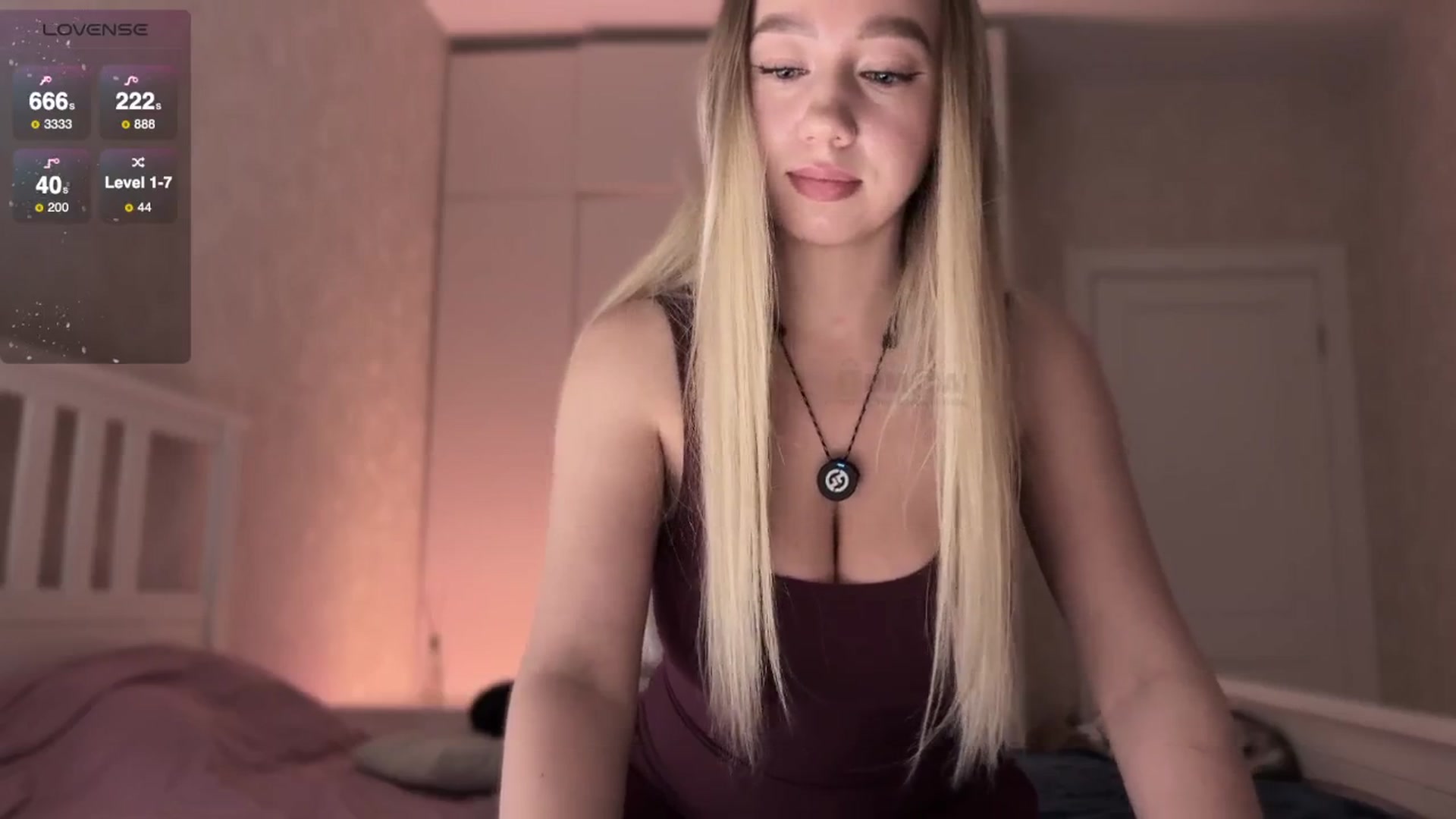 Gallery image thumbnail from villanell's myfreecams stream on, 09/12/2025, 18:27 image 4 of 20