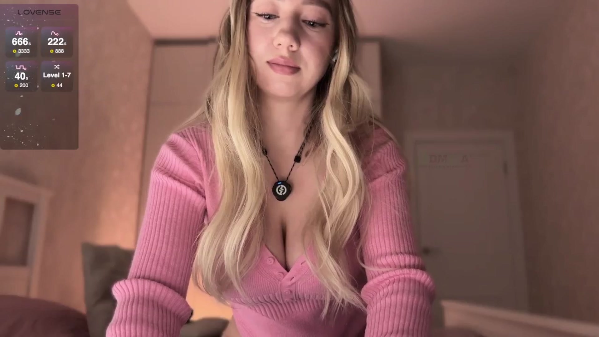 Gallery image thumbnail from villanell's myfreecams stream on, 09/13/2025, 16:53 image 15 of 20
