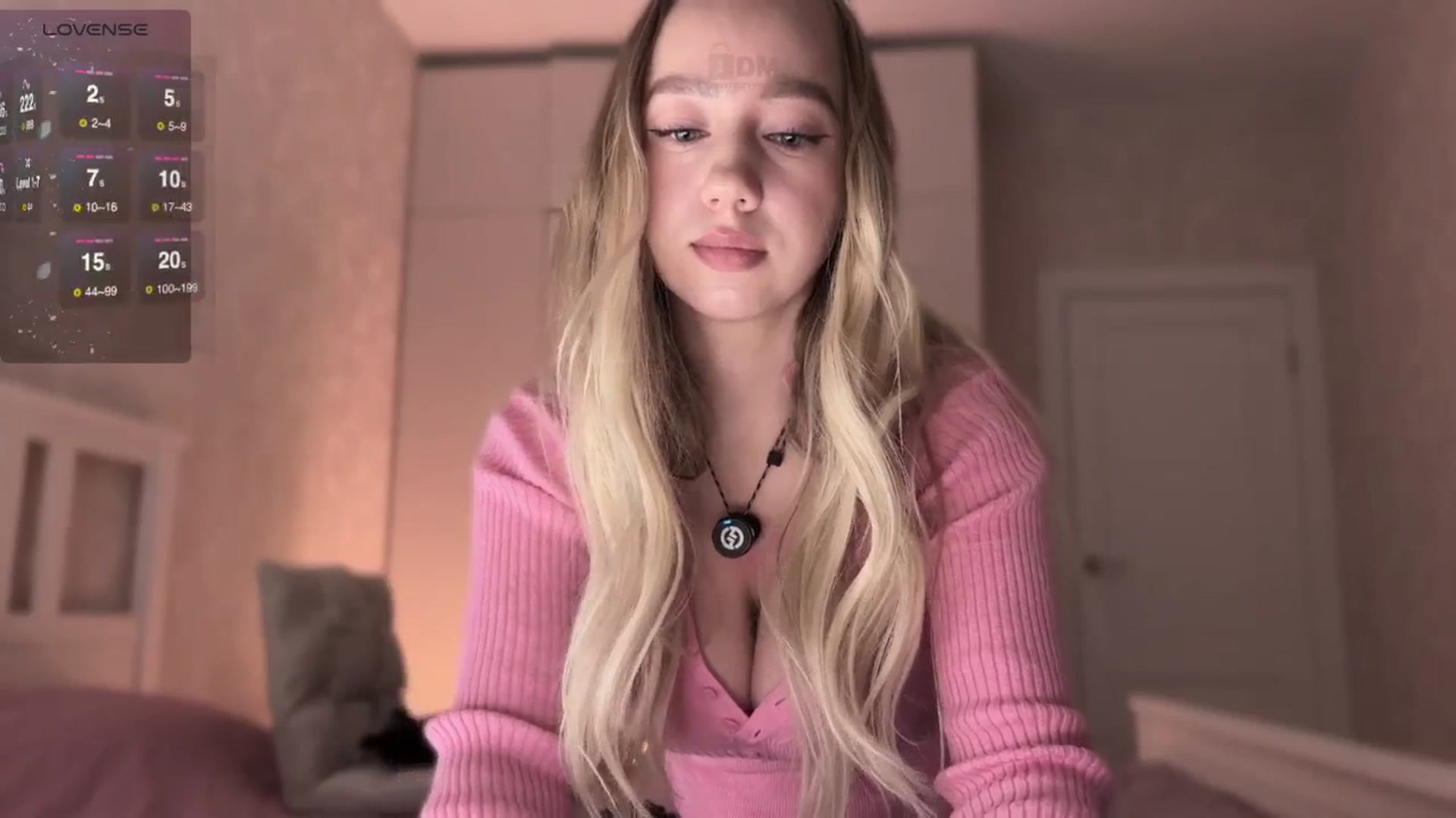 Gallery image thumbnail from villanell's myfreecams stream on, 09/13/2025, 18:35 image 19 of 20