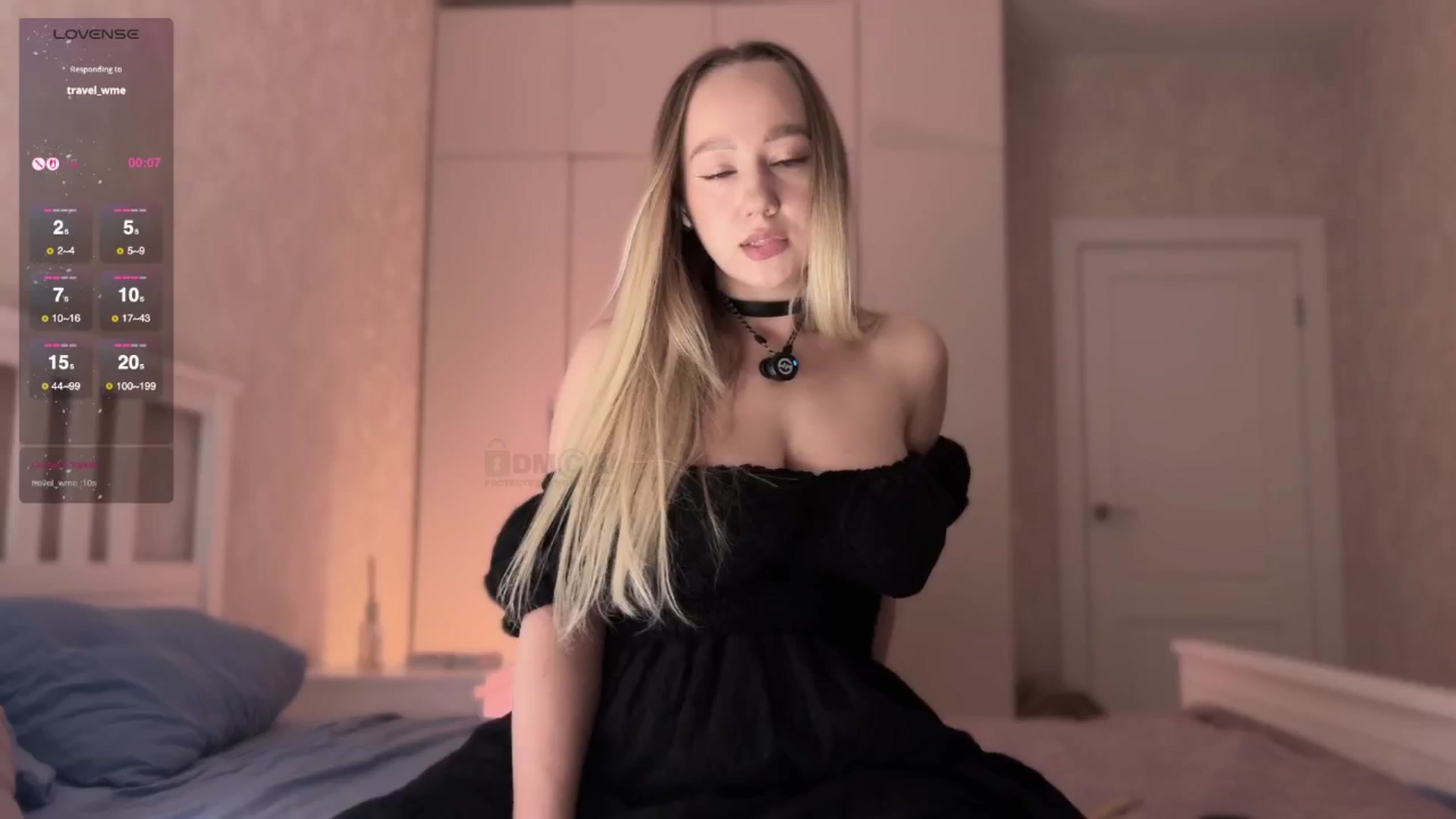 Gallery image thumbnail from villanell's myfreecams stream on, 09/25/2025, 17:07 image 14 of 20