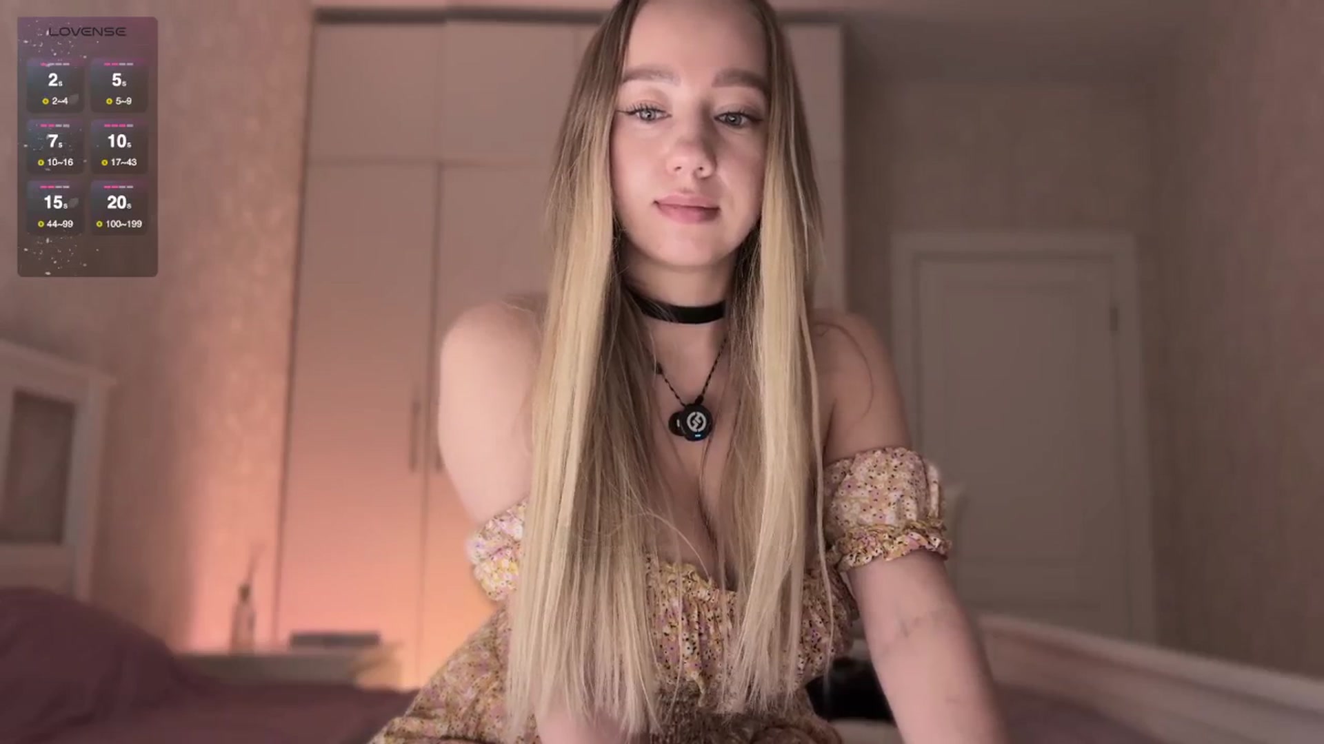 Gallery image thumbnail from villanell's myfreecams stream on, 09/30/2025, 12:14 image 20 of 20