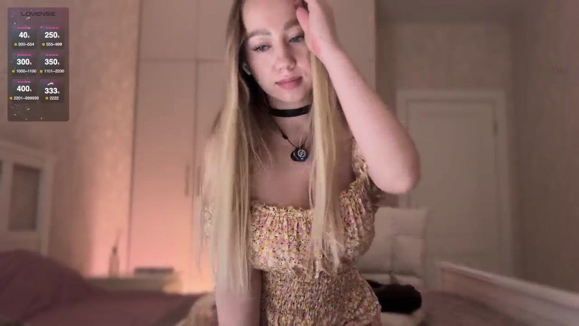Gallery image thumbnail from villanell's myfreecams stream on, 09/30/2025, 12:14 image 12 of 20