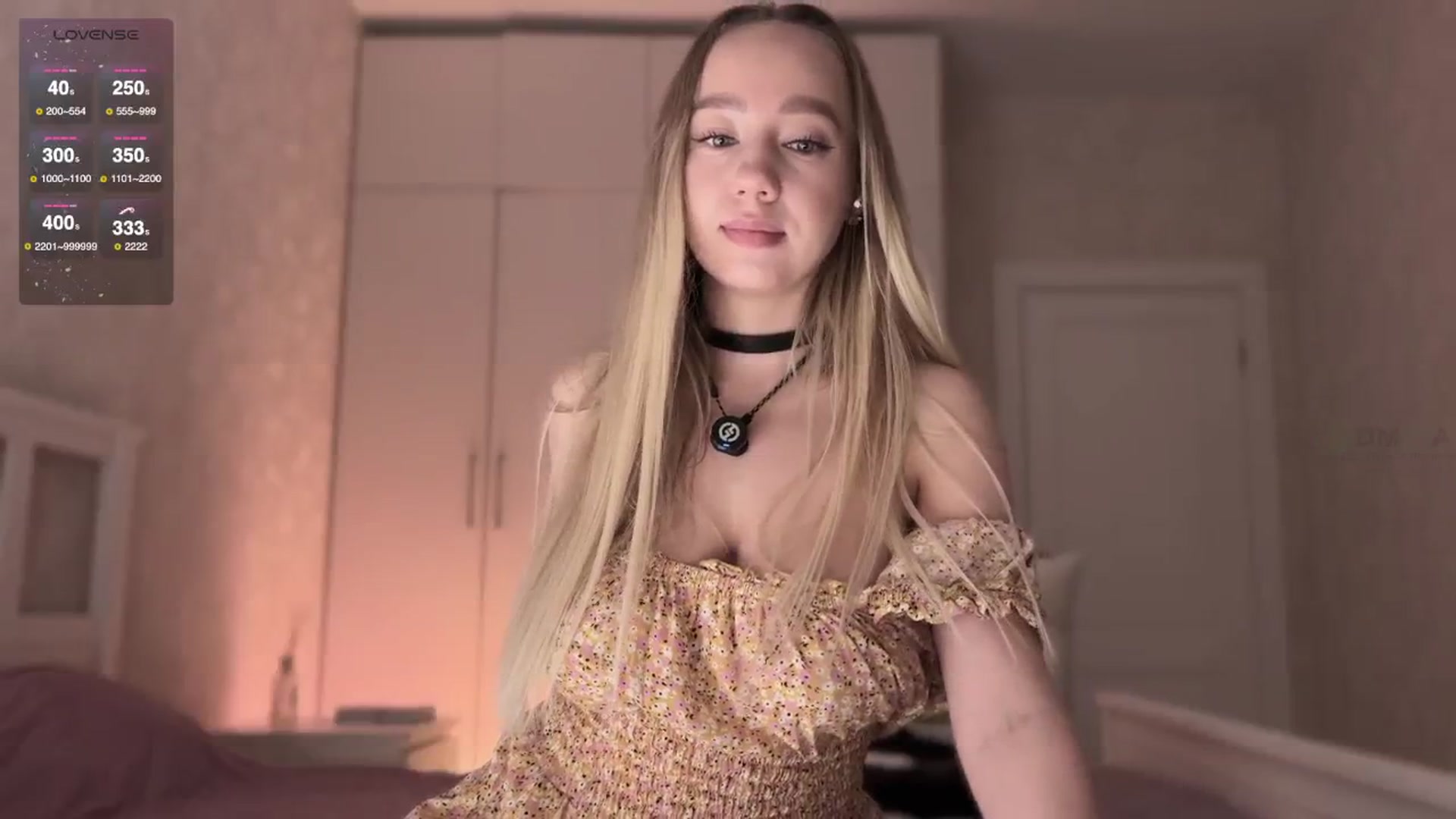 Gallery image thumbnail from villanell's myfreecams stream on, 09/30/2025, 12:14 image 17 of 20