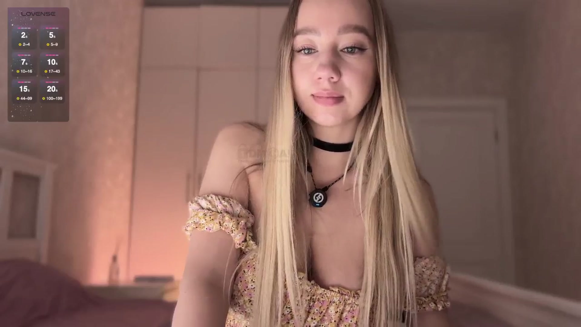 Gallery image thumbnail from villanell's myfreecams stream on, 09/30/2025, 12:14 image 16 of 20