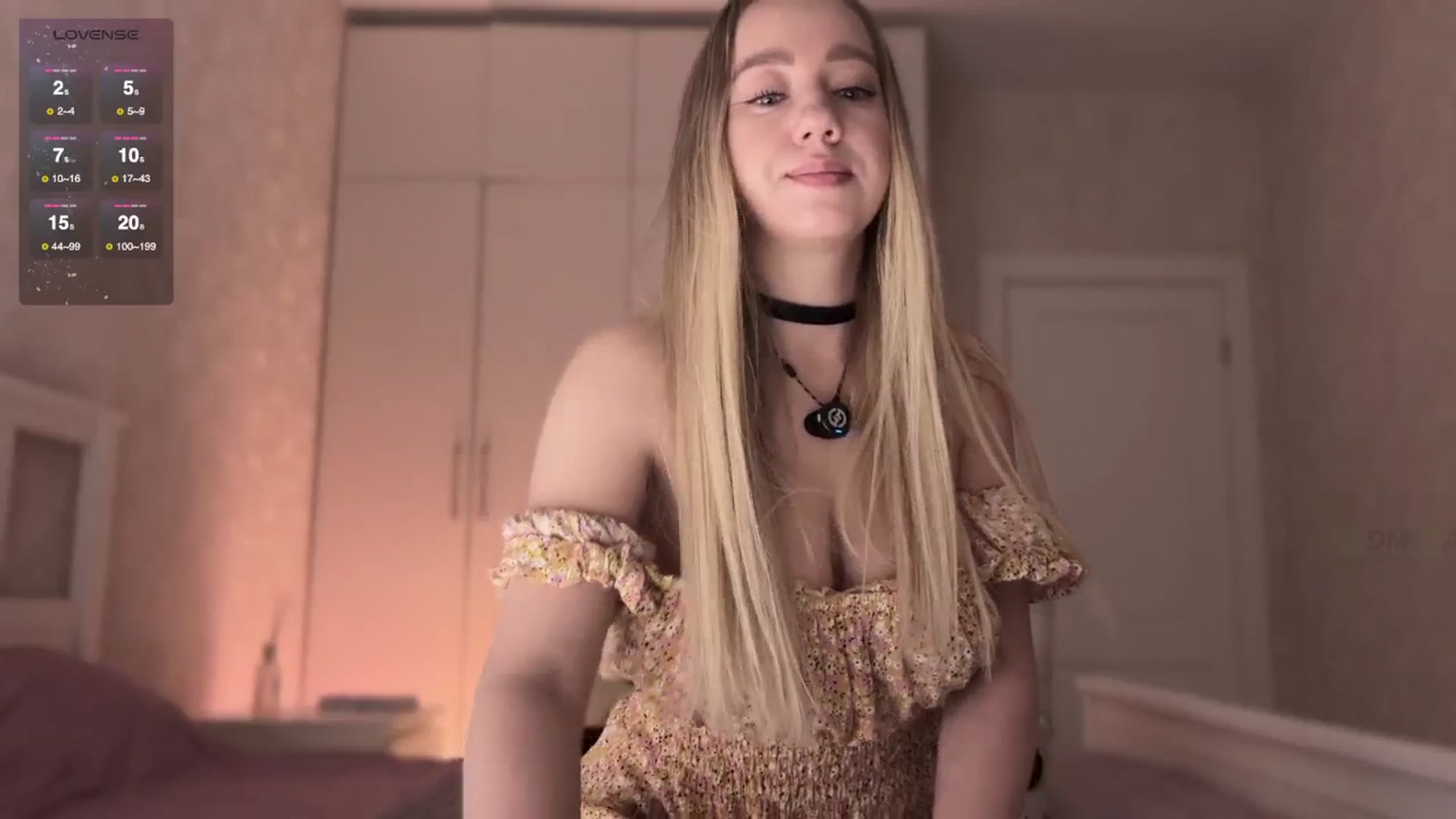 Gallery image thumbnail from villanell's myfreecams stream on, 09/30/2025, 12:14 image 19 of 20