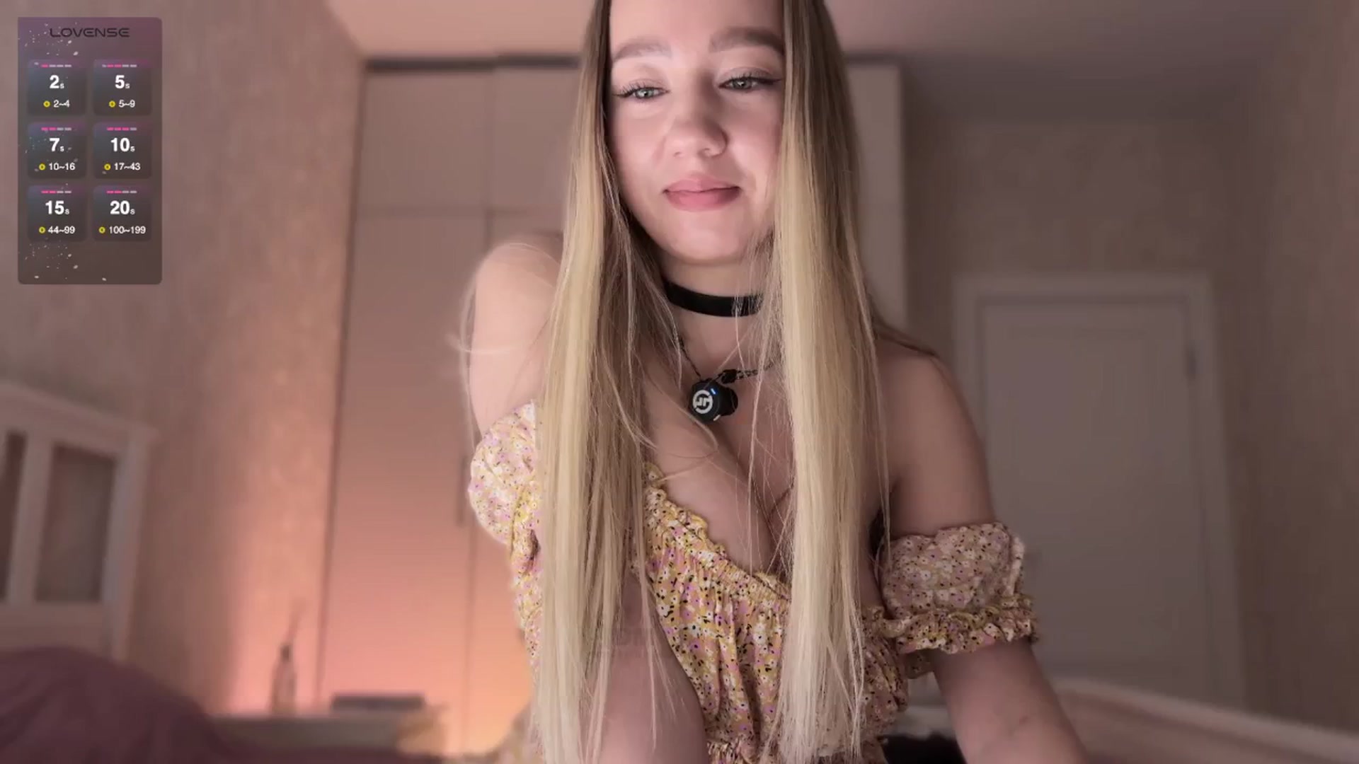 Gallery image thumbnail from villanell's myfreecams stream on, 09/30/2025, 14:09 image 4 of 20