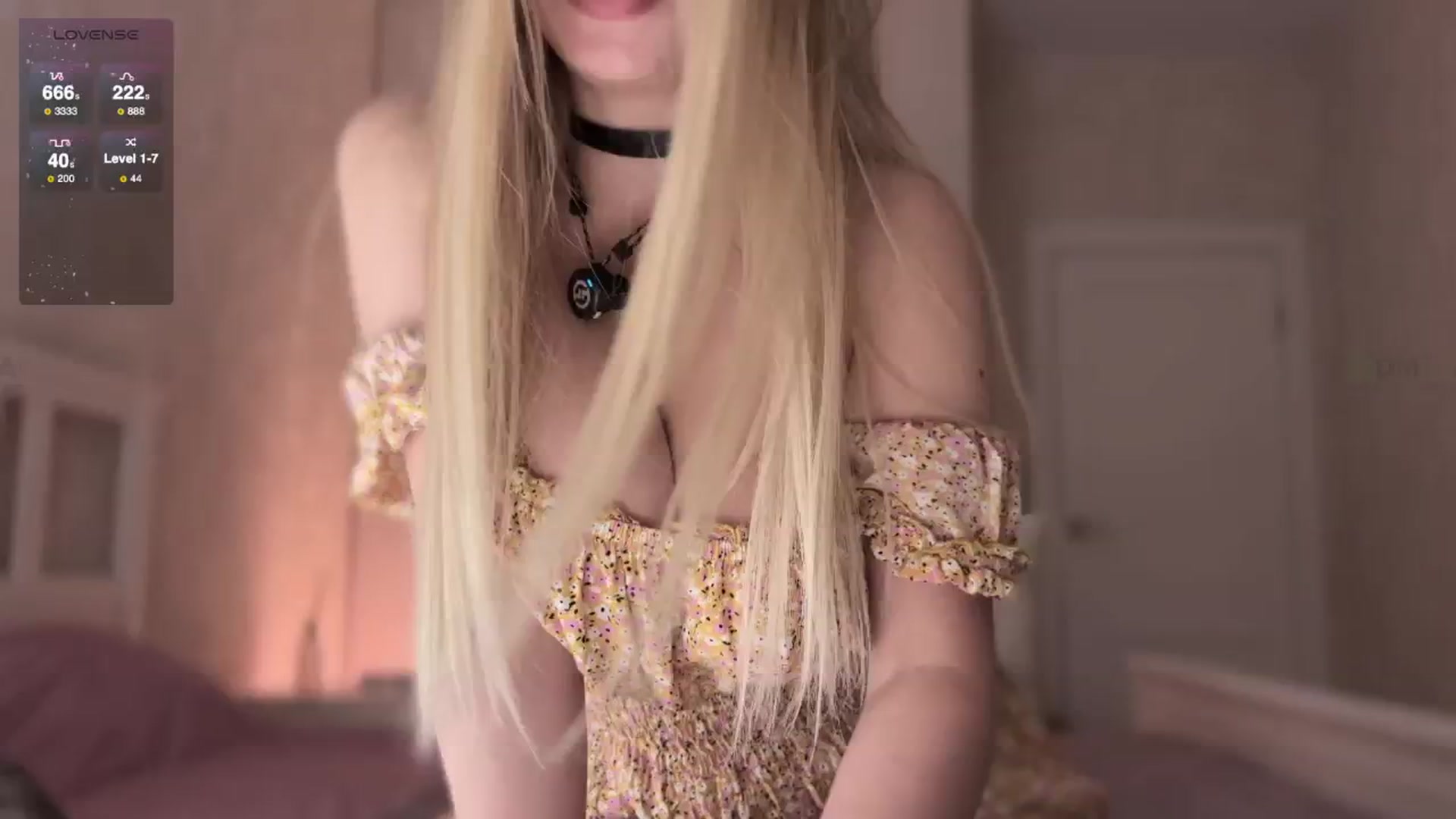 Gallery image thumbnail from villanell's myfreecams stream on, 09/30/2025, 14:09 image 1 of 20