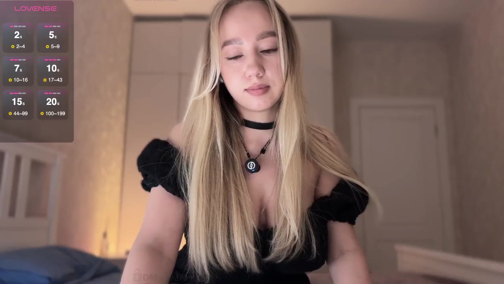 Gallery image thumbnail from villanell's myfreecams stream on, 10/13/2025, 14:26 image 10 of 20
