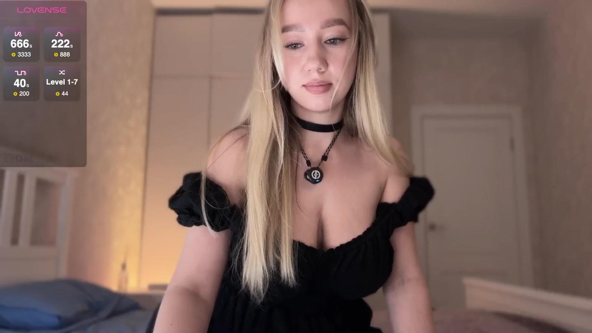 Gallery image thumbnail from villanell's myfreecams stream on, 10/13/2025, 14:26 image 13 of 20