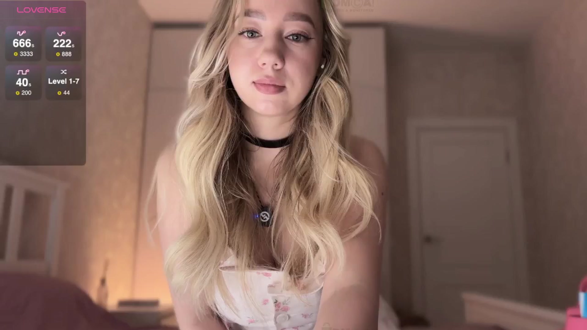 Gallery image thumbnail from villanell's myfreecams stream on, 10/17/2025, 15:27 image 19 of 20