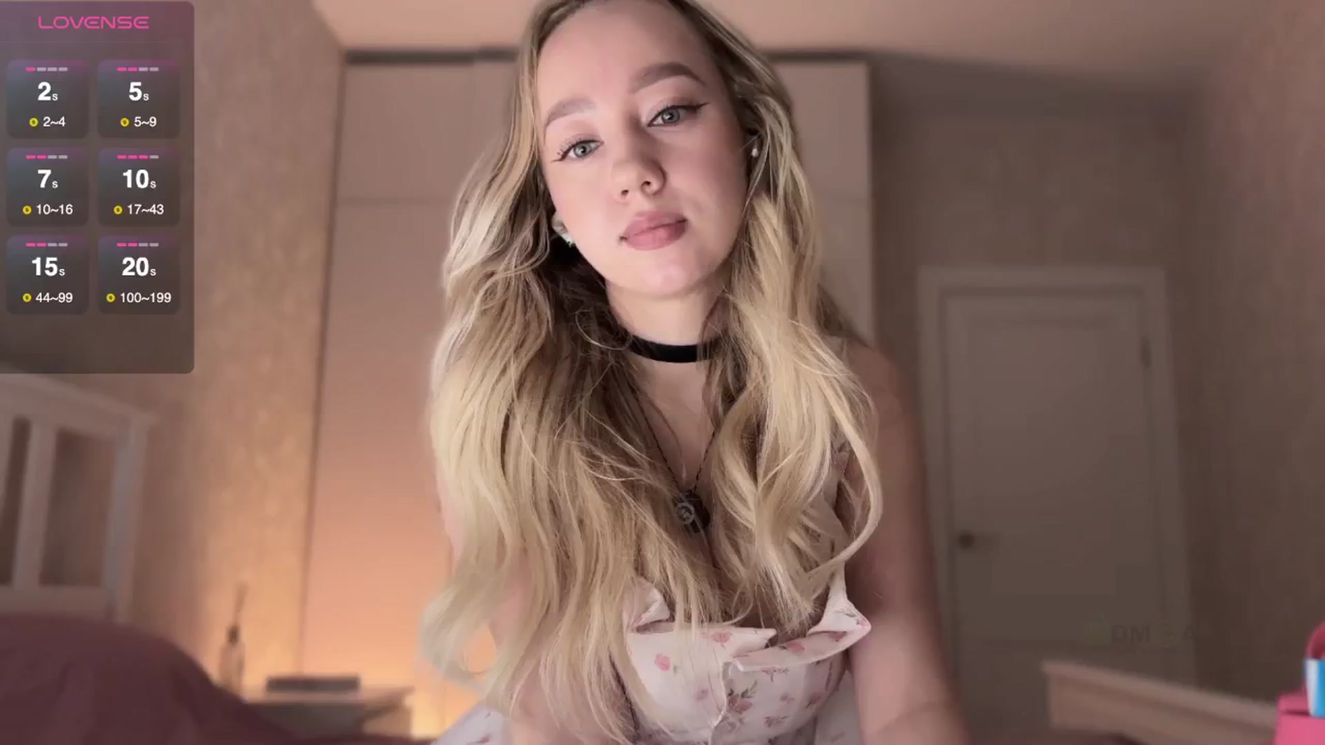 Gallery image thumbnail from villanell's myfreecams stream on, 10/17/2025, 15:27 image 9 of 20