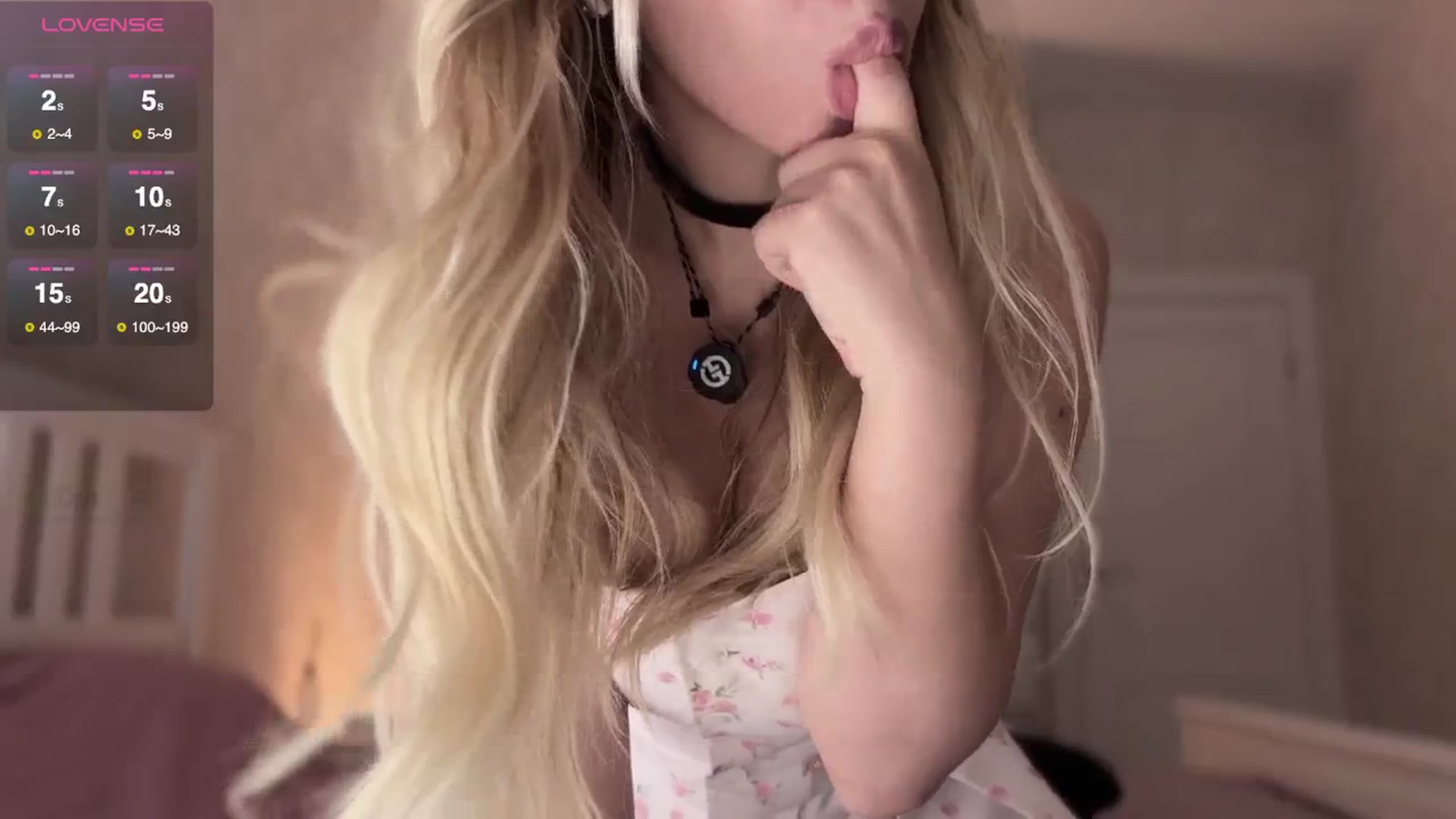 Gallery image thumbnail from villanell's myfreecams stream on, 10/17/2025, 17:06 image 20 of 20