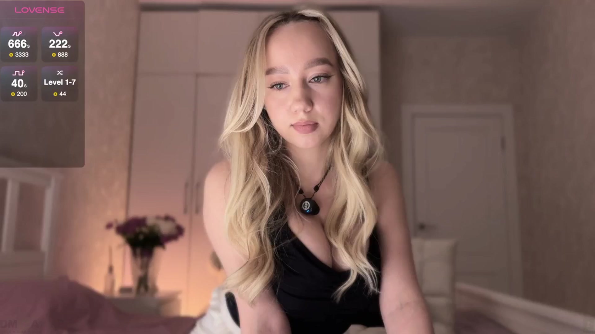 Gallery image thumbnail from villanell's myfreecams stream on, 10/22/2025, 12:56 image 5 of 20