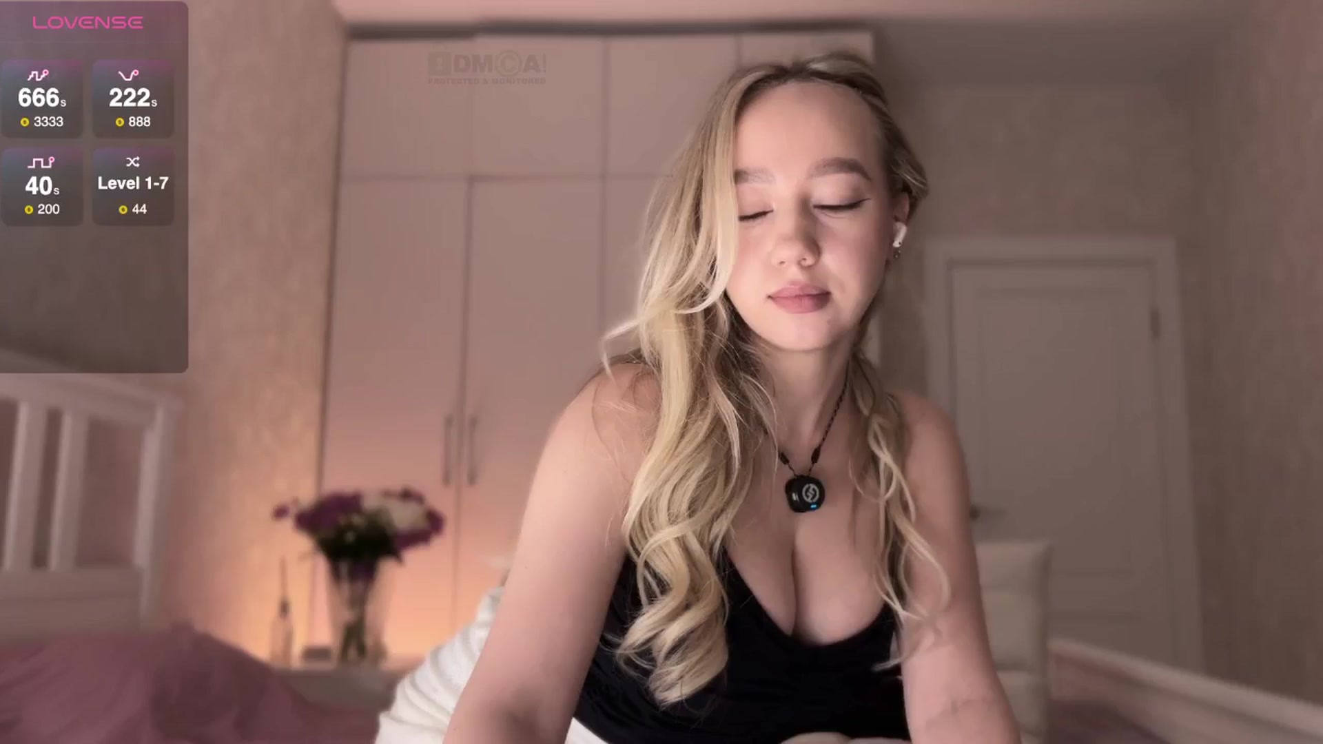 Gallery image thumbnail from villanell's myfreecams stream on, 10/22/2025, 12:56 image 13 of 20