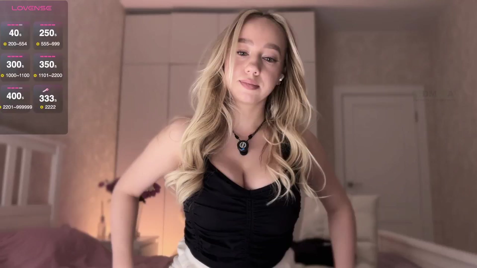 Gallery image thumbnail from villanell's myfreecams stream on, 10/22/2025, 12:56 image 14 of 20