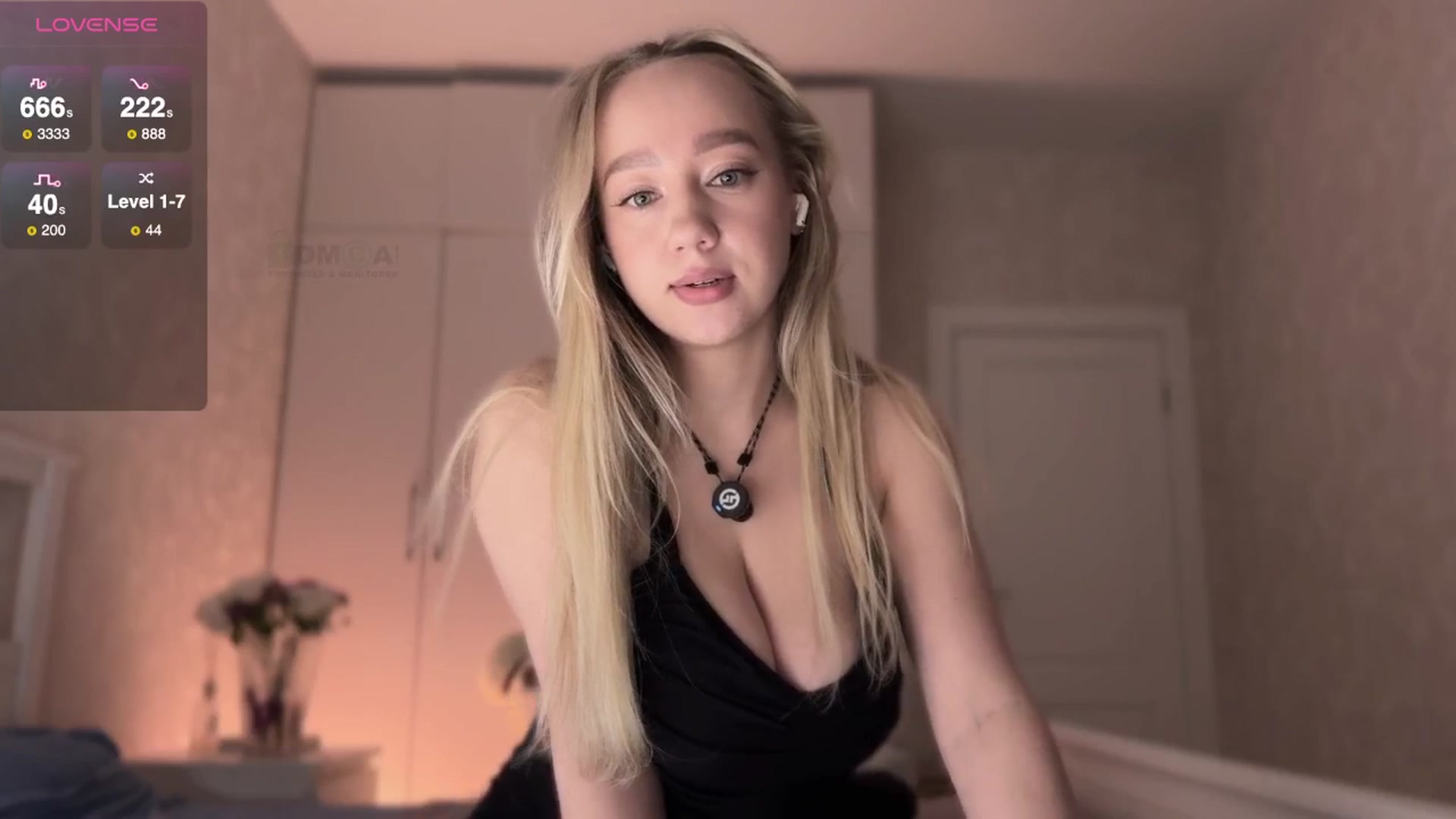 Gallery image thumbnail from villanell's myfreecams stream on, 10/25/2025, 17:12 image 2 of 20