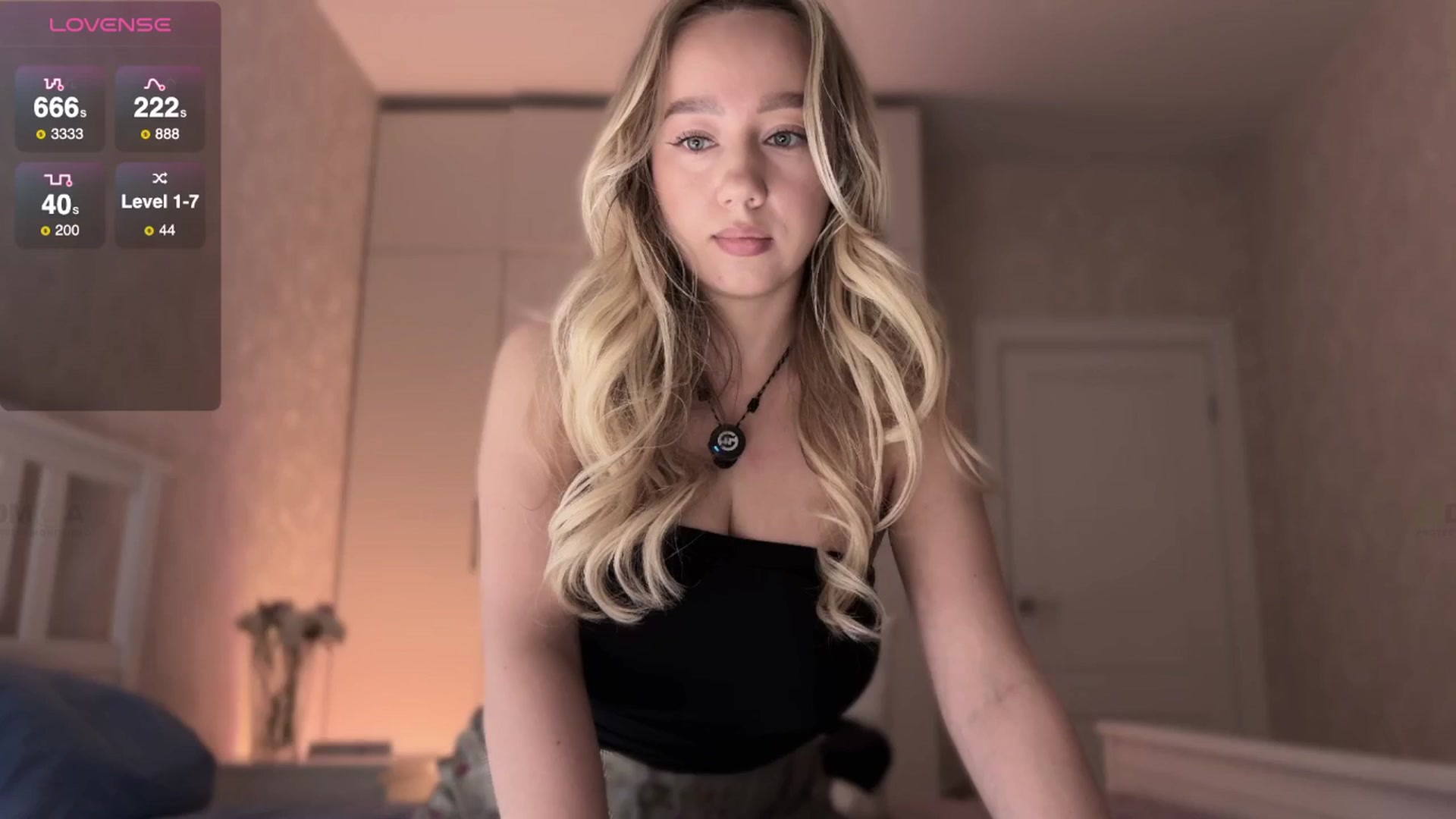 Gallery image thumbnail from villanell's myfreecams stream on, 10/28/2025, 16:39 image 1 of 20
