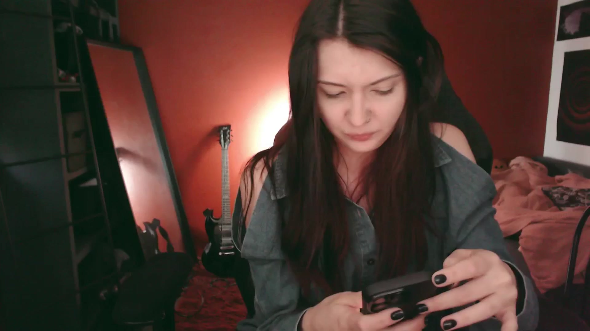 Gallery image thumbnail from vioda's myfreecams stream on, 05/30/2025, 04:47 image 10 of 20