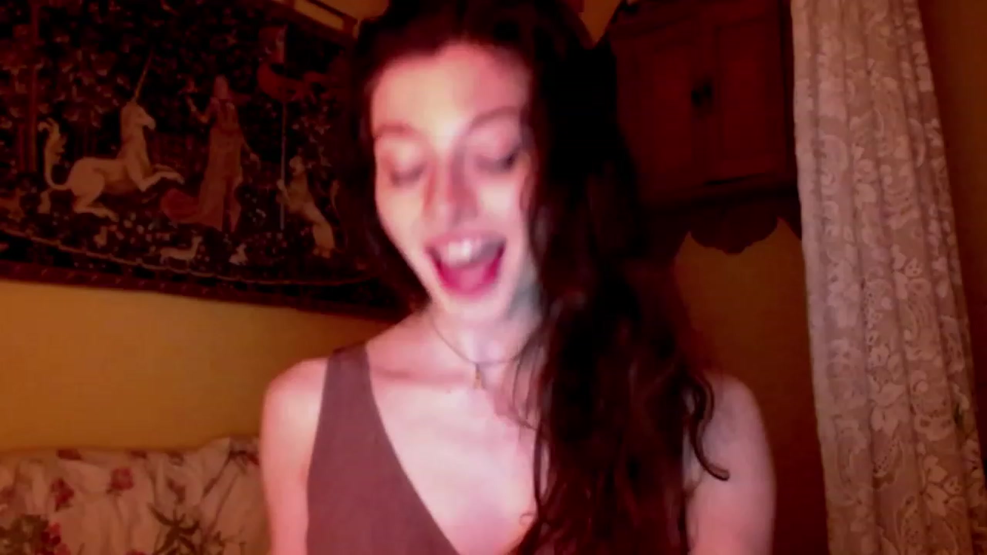 Gallery image thumbnail from viola__'s myfreecams stream on, 11/15/2022, 24:30 image 16 of 20