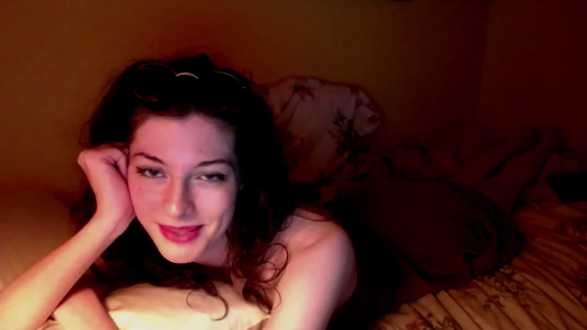 Gallery image thumbnail from viola__'s myfreecams stream on, 11/15/2022, 24:30 image 15 of 20
