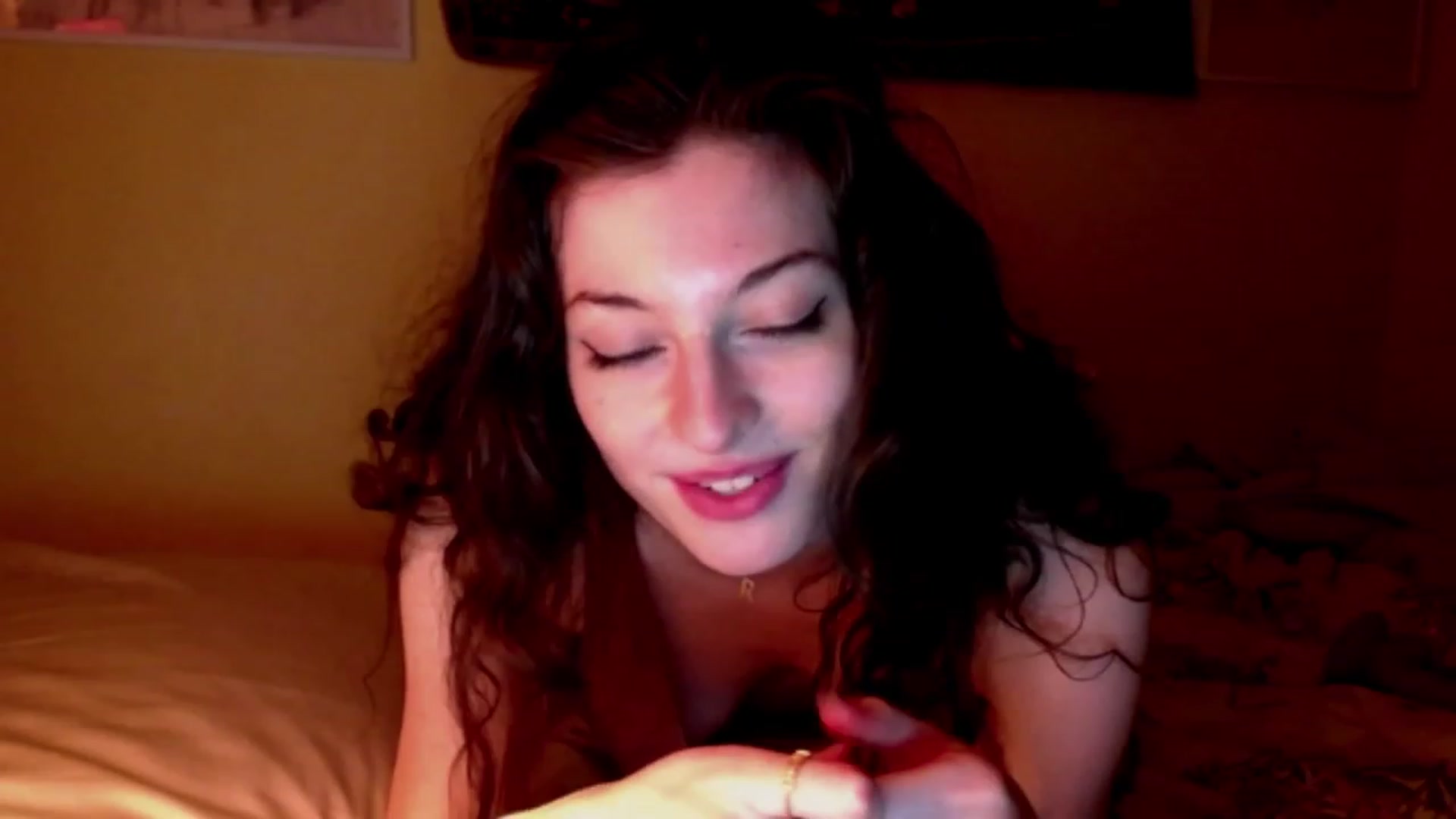 Gallery image thumbnail from viola__'s myfreecams stream on, 11/15/2022, 24:36 image 19 of 20