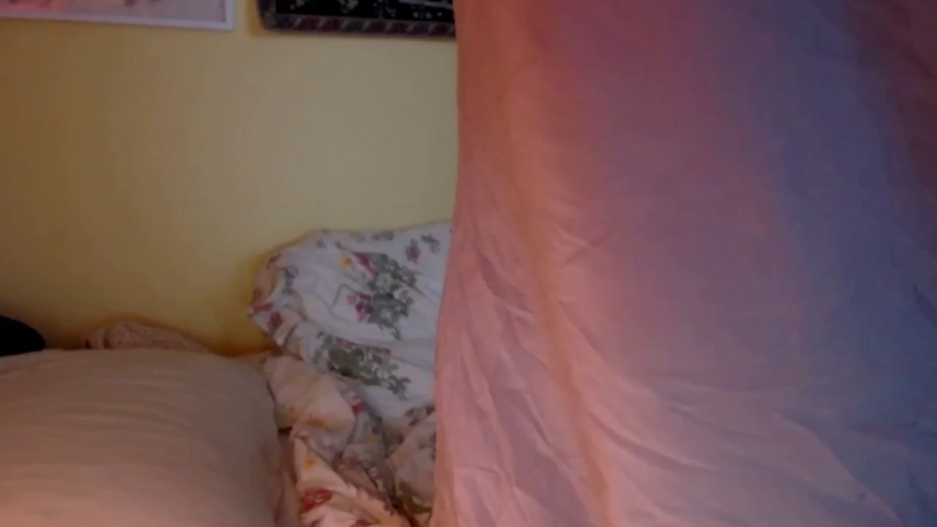Gallery image thumbnail from viola__'s myfreecams stream on, 11/15/2022, 17:40 image 3 of 20
