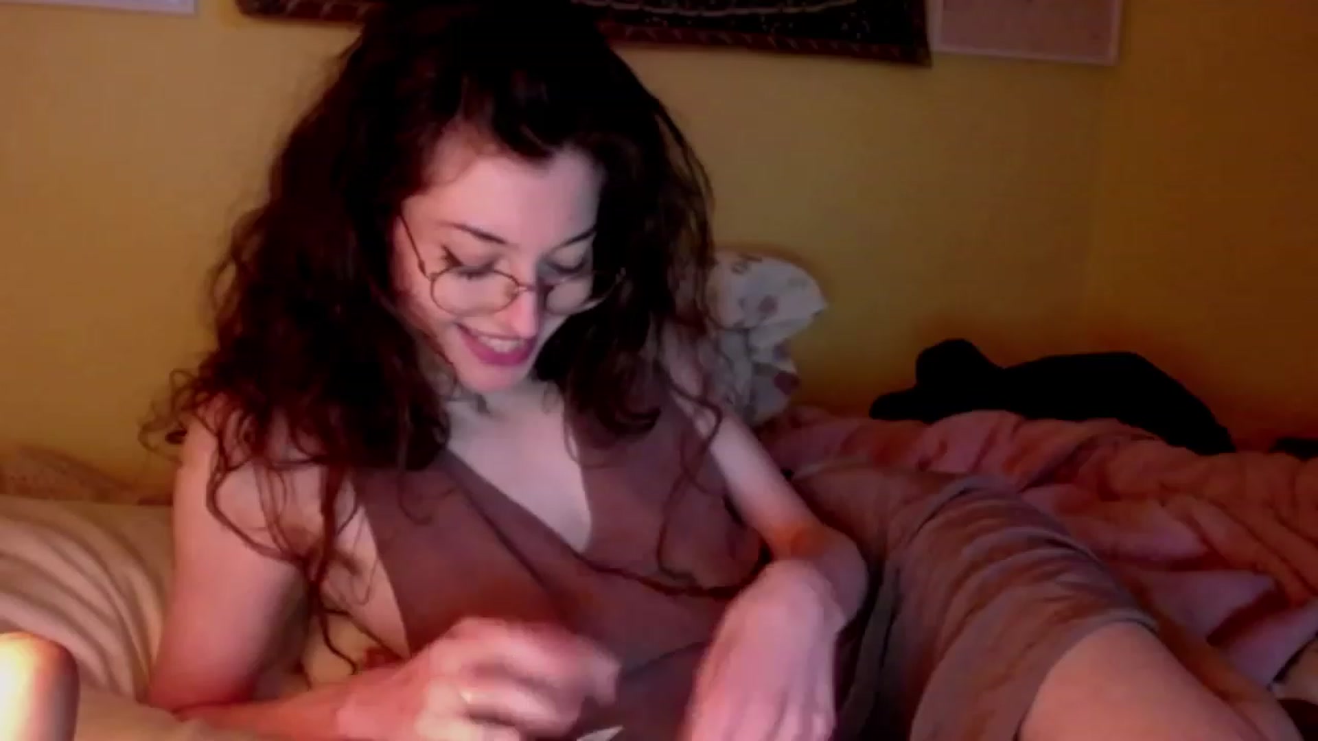Gallery image thumbnail from viola__'s myfreecams stream on, 11/15/2022, 17:40 image 10 of 20