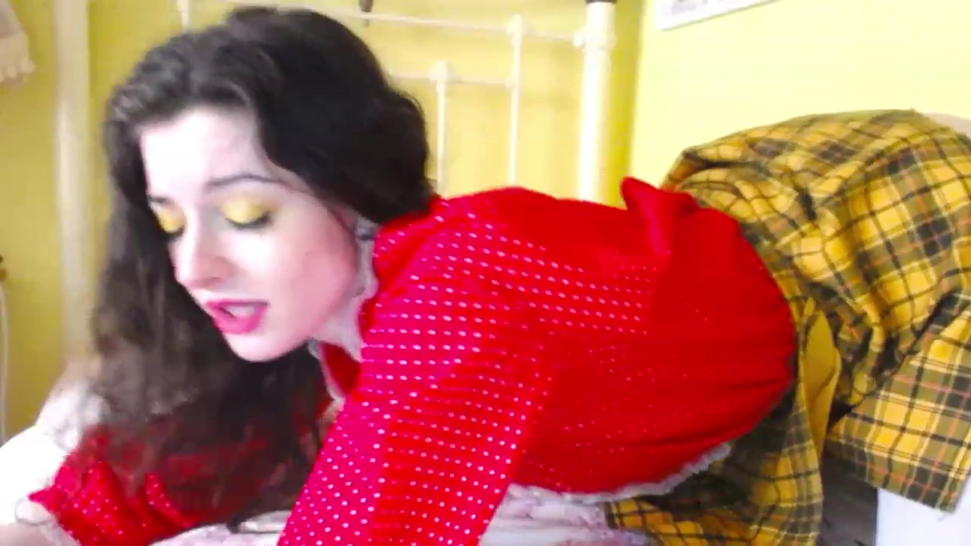 Gallery image thumbnail from viola__'s myfreecams stream on, 11/18/2022, 15:28 image 12 of 20