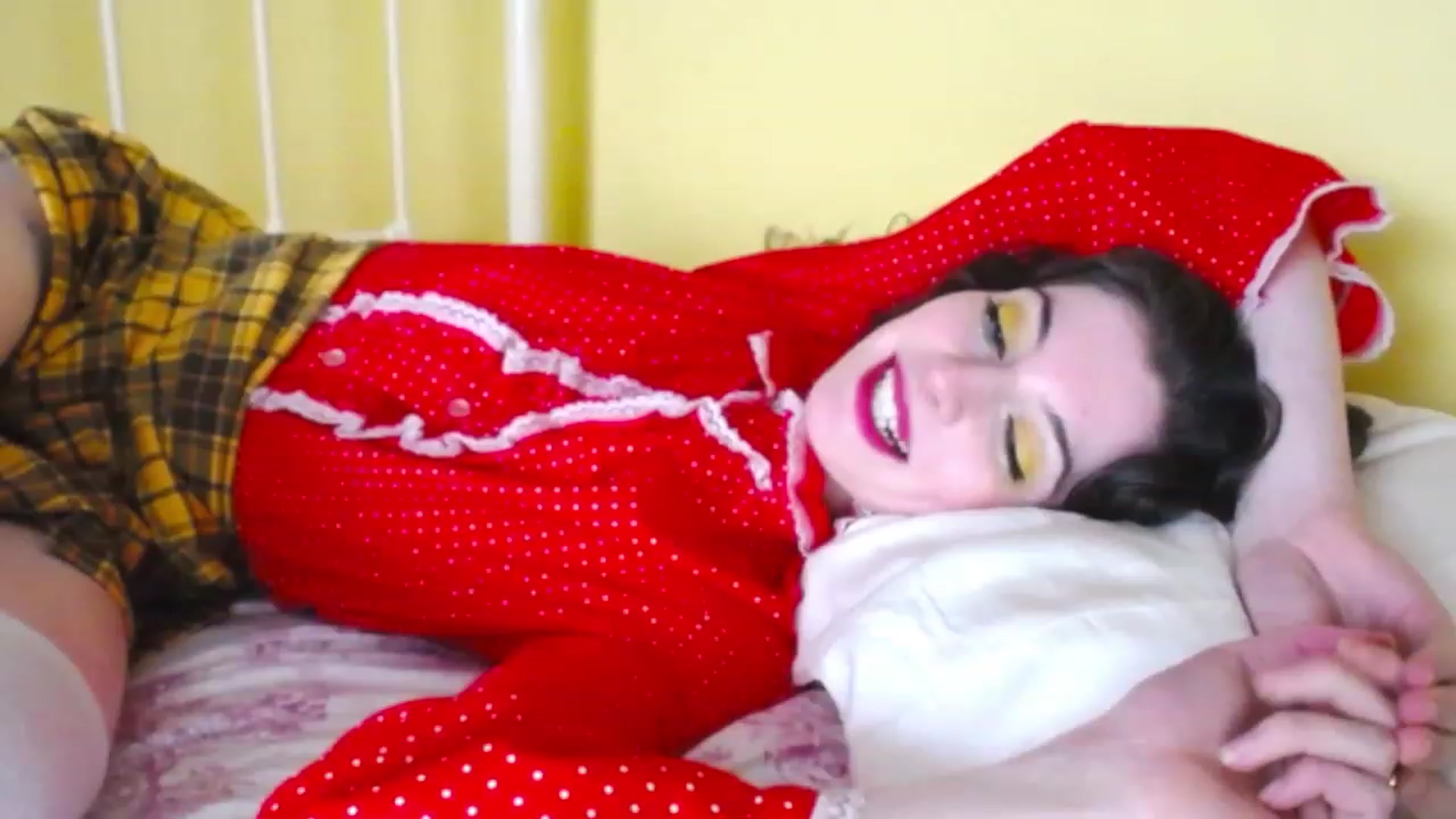 Gallery image thumbnail from viola__'s myfreecams stream on, 11/18/2022, 15:28 image 7 of 20