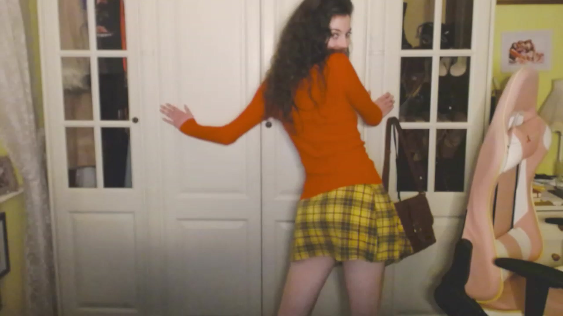 Gallery image thumbnail from viola__'s myfreecams stream on, 11/18/2022, 21:49 image 13 of 20