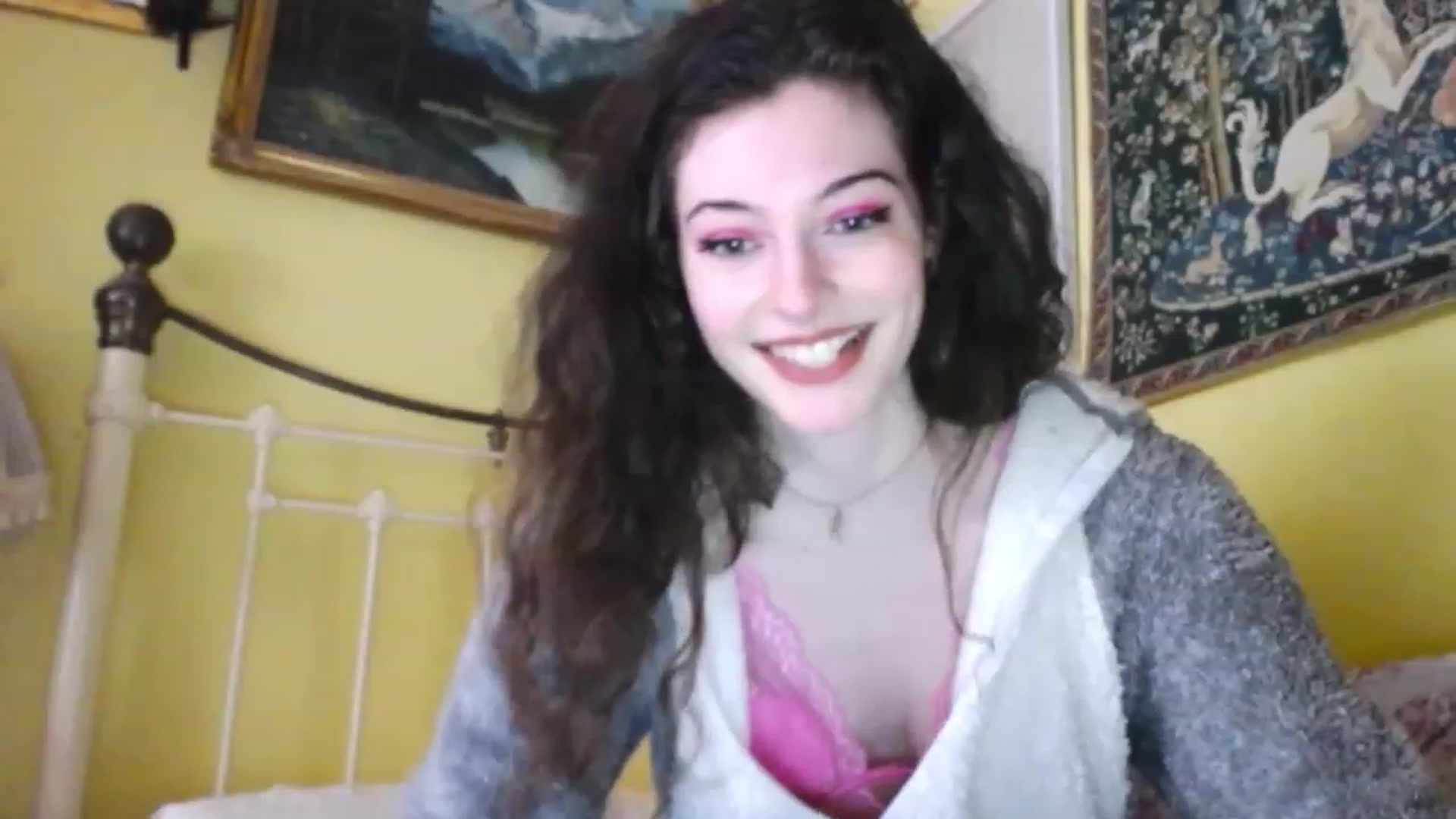 Gallery image thumbnail from viola__'s myfreecams stream on, 11/23/2022, 11:33 image 2 of 20